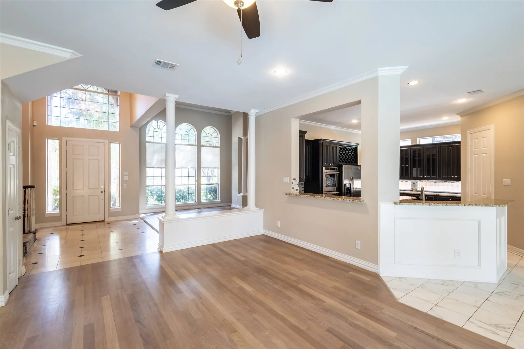 Single Family Residence For Sale in Dallas County , 926 Laguna Drive, Coppell, Texas 75019, 5 Bedroom, 4 Bathroom, 2 Garage spaces, 3,640 Sqft, built in 1994, mls#21385468, Real Estate Agent in Coppell, Homes For Sale in Dallas county, Homes For Sale in Coppell, Realtor in Coppell Texas, Real Estate Brokerage Independent Realty Texas, Luminita Cordes Realtor