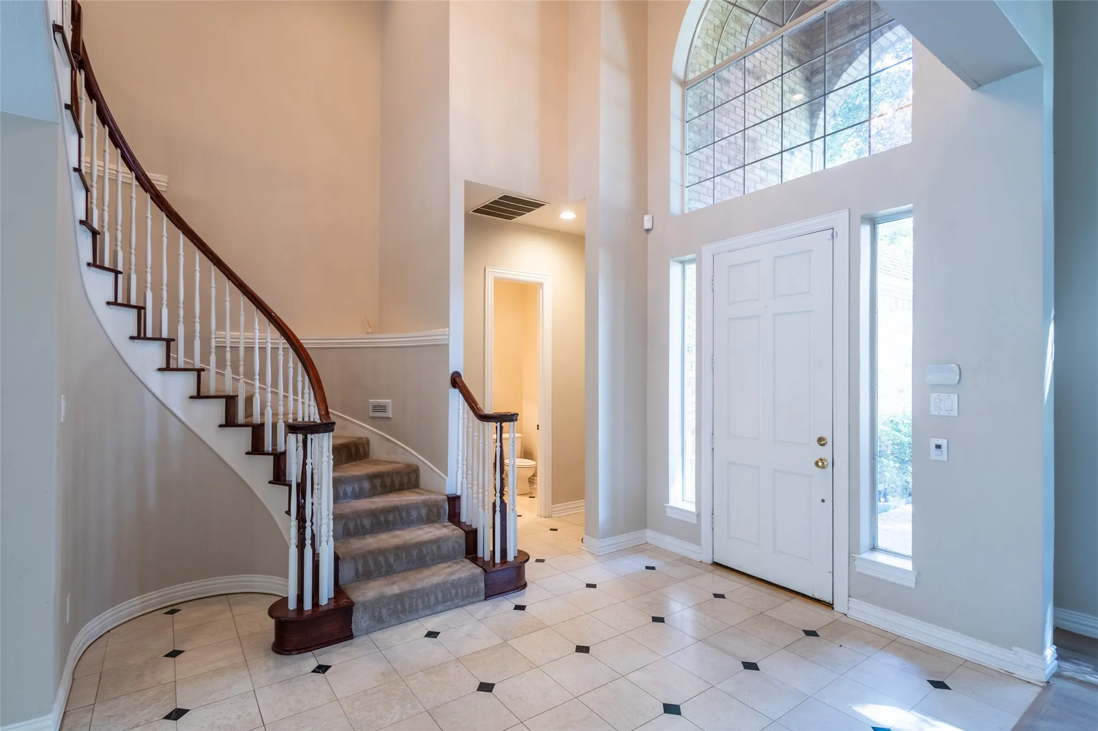 Single Family Residence For Sale in Dallas County , 926 Laguna Drive, Coppell, Texas 75019, 5 Bedroom, 4 Bathroom, 2 Garage spaces, 3,640 Sqft, built in 1994, mls#21385468, Real Estate Agent in Coppell, Homes For Sale in Dallas county, Homes For Sale in Coppell, Realtor in Coppell Texas, Real Estate Brokerage Independent Realty Texas, Luminita Cordes Realtor