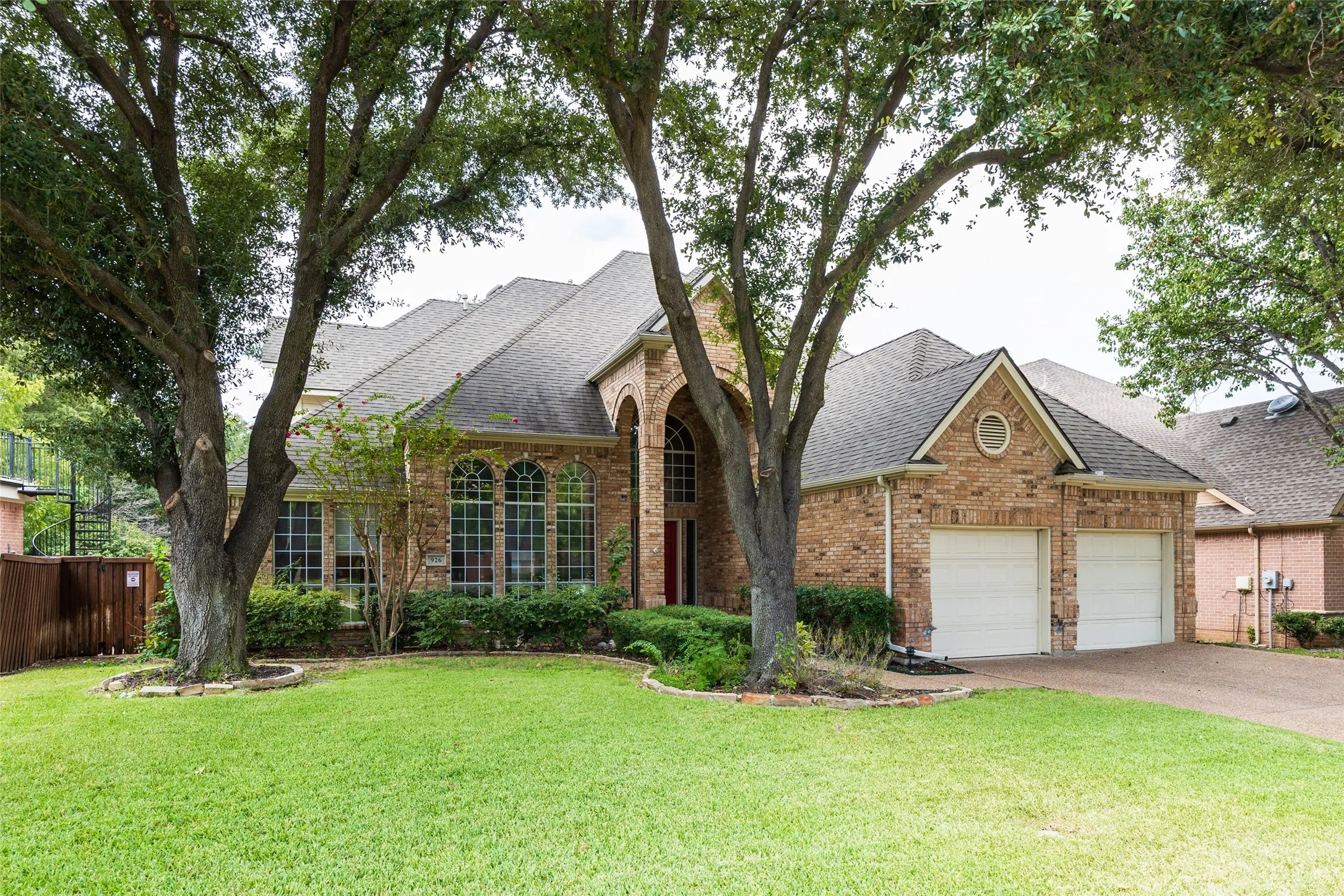 Single Family Residence For Sale in Dallas County , 926 Laguna Drive, Coppell, Texas 75019, 5 Bedroom, 4 Bathroom, 2 Garage spaces, 3,640 Sqft, built in 1994, mls#21385468, Real Estate Agent in Coppell, Homes For Sale in Dallas county, Homes For Sale in Coppell, Realtor in Coppell Texas, Real Estate Brokerage Independent Realty Texas, Luminita Cordes Realtor