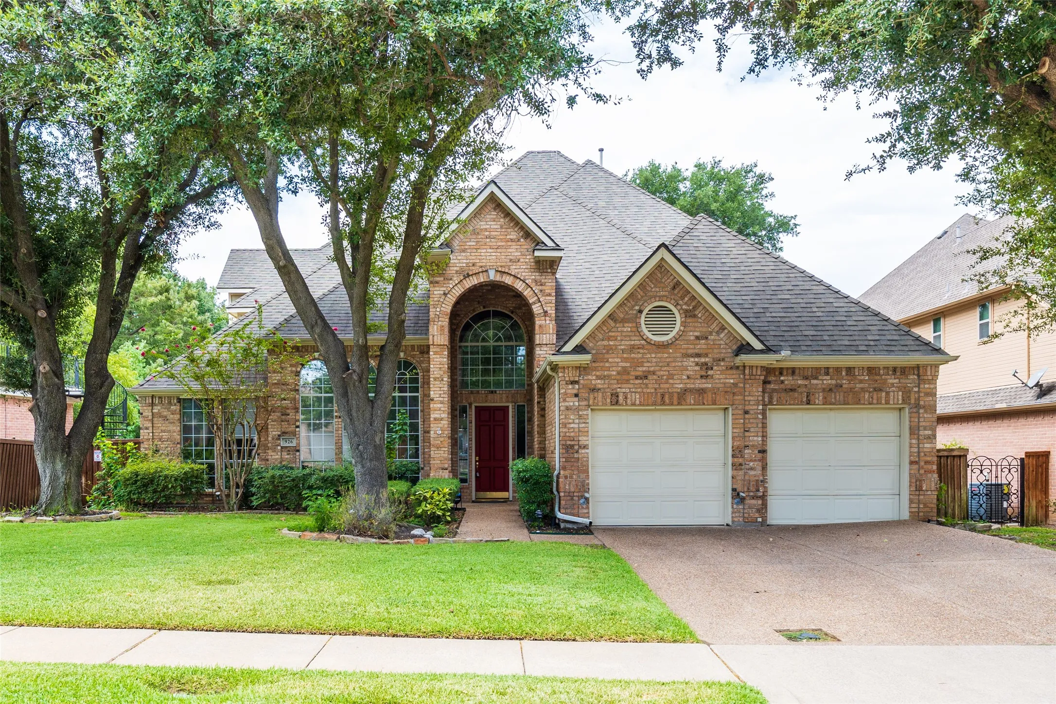Single Family Residence For Sale in Dallas County , 926 Laguna Drive, Coppell, Texas 75019, 5 Bedroom, 4 Bathroom, 2 Garage spaces, 3,640 Sqft, built in 1994, mls#21385468, Real Estate Agent in Coppell, Homes For Sale in Dallas county, Homes For Sale in Coppell, Realtor in Coppell Texas, Real Estate Brokerage Independent Realty Texas, Luminita Cordes Realtor