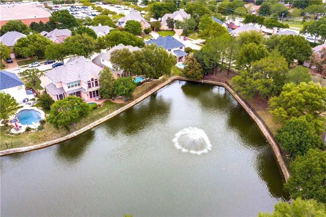 Single Family Residence For Sale in Dallas County , 926 Laguna Drive, Coppell, Texas 75019, 5 Bedroom, 4 Bathroom, 2 Garage spaces, 3,640 Sqft, built in 1994, mls#21385468, Real Estate Agent in Coppell, Homes For Sale in Dallas county, Homes For Sale in Coppell, Realtor in Coppell Texas, Real Estate Brokerage Independent Realty Texas, Luminita Cordes Realtor