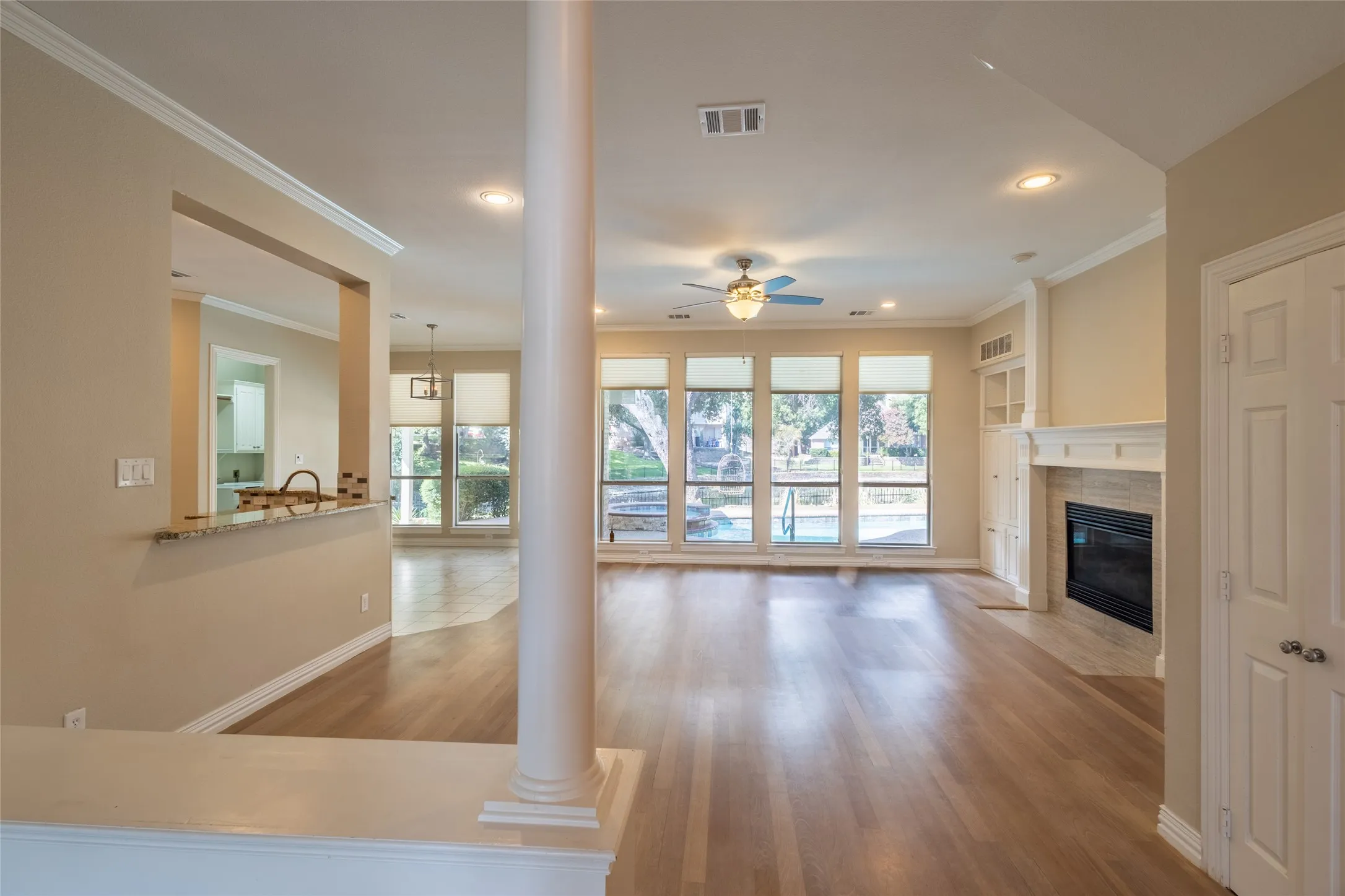 Single Family Residence For Sale in Dallas County , 926 Laguna Drive, Coppell, Texas 75019, 5 Bedroom, 4 Bathroom, 2 Garage spaces, 3,640 Sqft, built in 1994, mls#21385468, Real Estate Agent in Coppell, Homes For Sale in Dallas county, Homes For Sale in Coppell, Realtor in Coppell Texas, Real Estate Brokerage Independent Realty Texas, Luminita Cordes Realtor