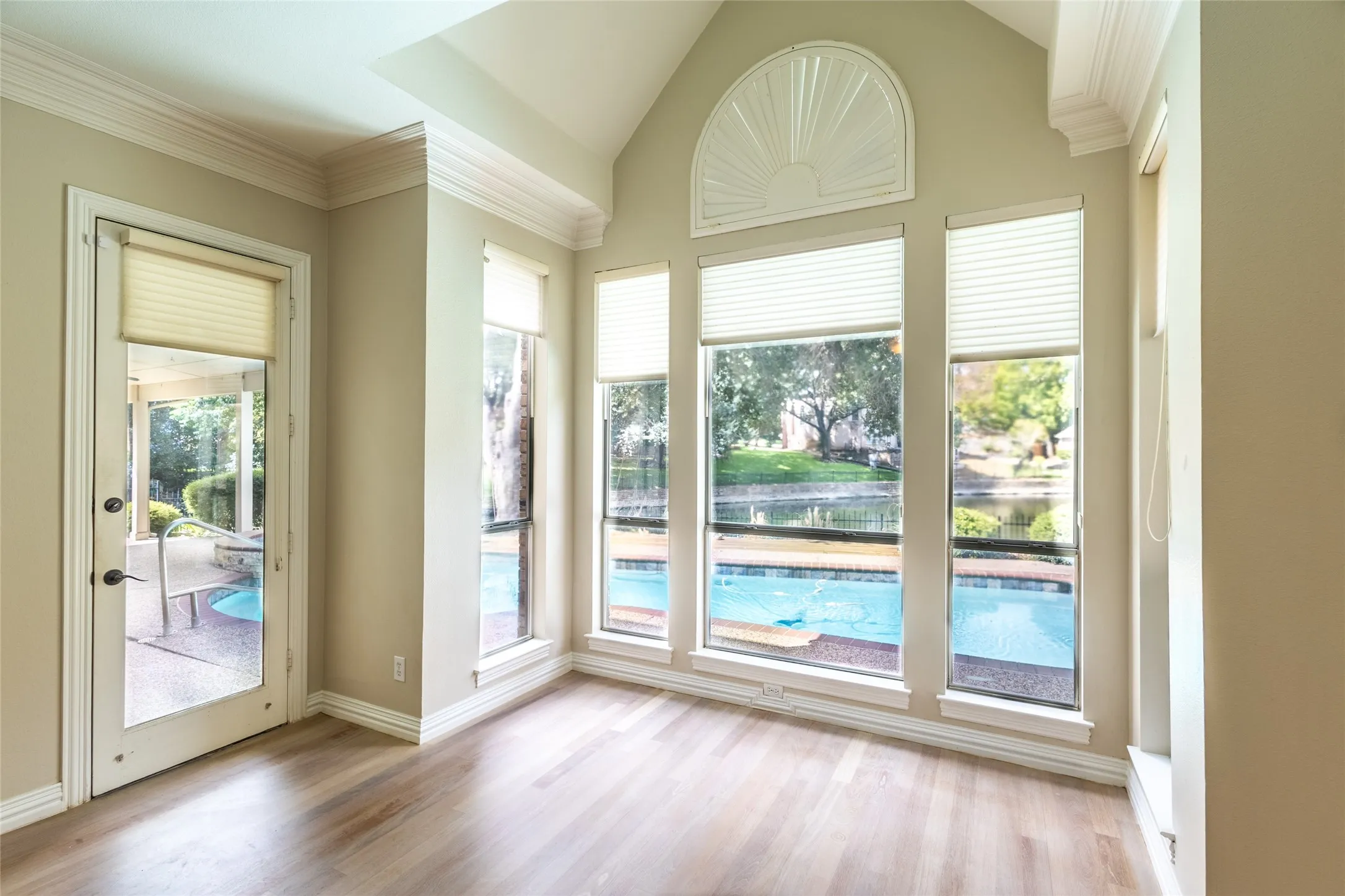 Single Family Residence For Sale in Dallas County , 926 Laguna Drive, Coppell, Texas 75019, 5 Bedroom, 4 Bathroom, 2 Garage spaces, 3,640 Sqft, built in 1994, mls#21385468, Real Estate Agent in Coppell, Homes For Sale in Dallas county, Homes For Sale in Coppell, Realtor in Coppell Texas, Real Estate Brokerage Independent Realty Texas, Luminita Cordes Realtor