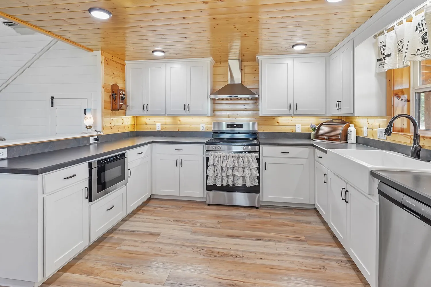 Single Family Residence For Sale in Cooke County , 9771 FM 51, Valley View, Texas 76272, 3 Bedroom, 3 Bathroom, Garage spaces, 1,584 Sqft, built in 2024, mls#21396731, Real Estate Agent in Valley View, Homes For Sale in Cooke county, Homes For Sale in Valley View, Realtor in Valley View Texas, Real Estate Brokerage Independent Realty Texas, Luminita Cordes Realtor