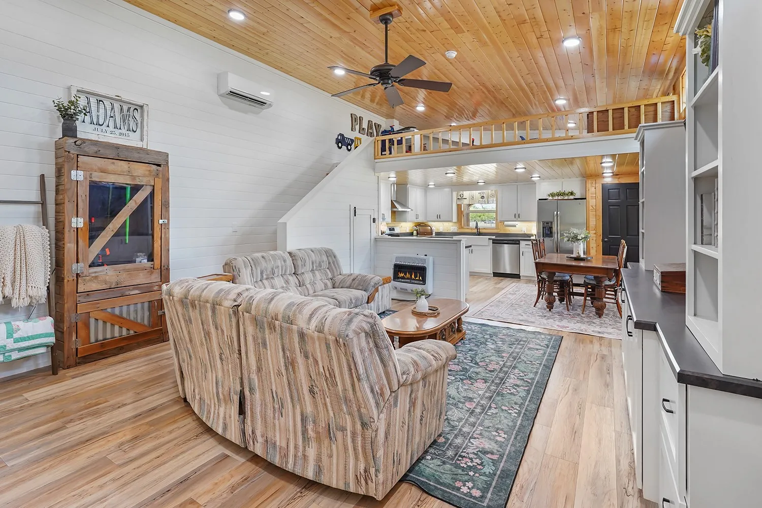 Single Family Residence For Sale in Cooke County , 9771 FM 51, Valley View, Texas 76272, 3 Bedroom, 3 Bathroom, Garage spaces, 1,584 Sqft, built in 2024, mls#21396731, Real Estate Agent in Valley View, Homes For Sale in Cooke county, Homes For Sale in Valley View, Realtor in Valley View Texas, Real Estate Brokerage Independent Realty Texas, Luminita Cordes Realtor