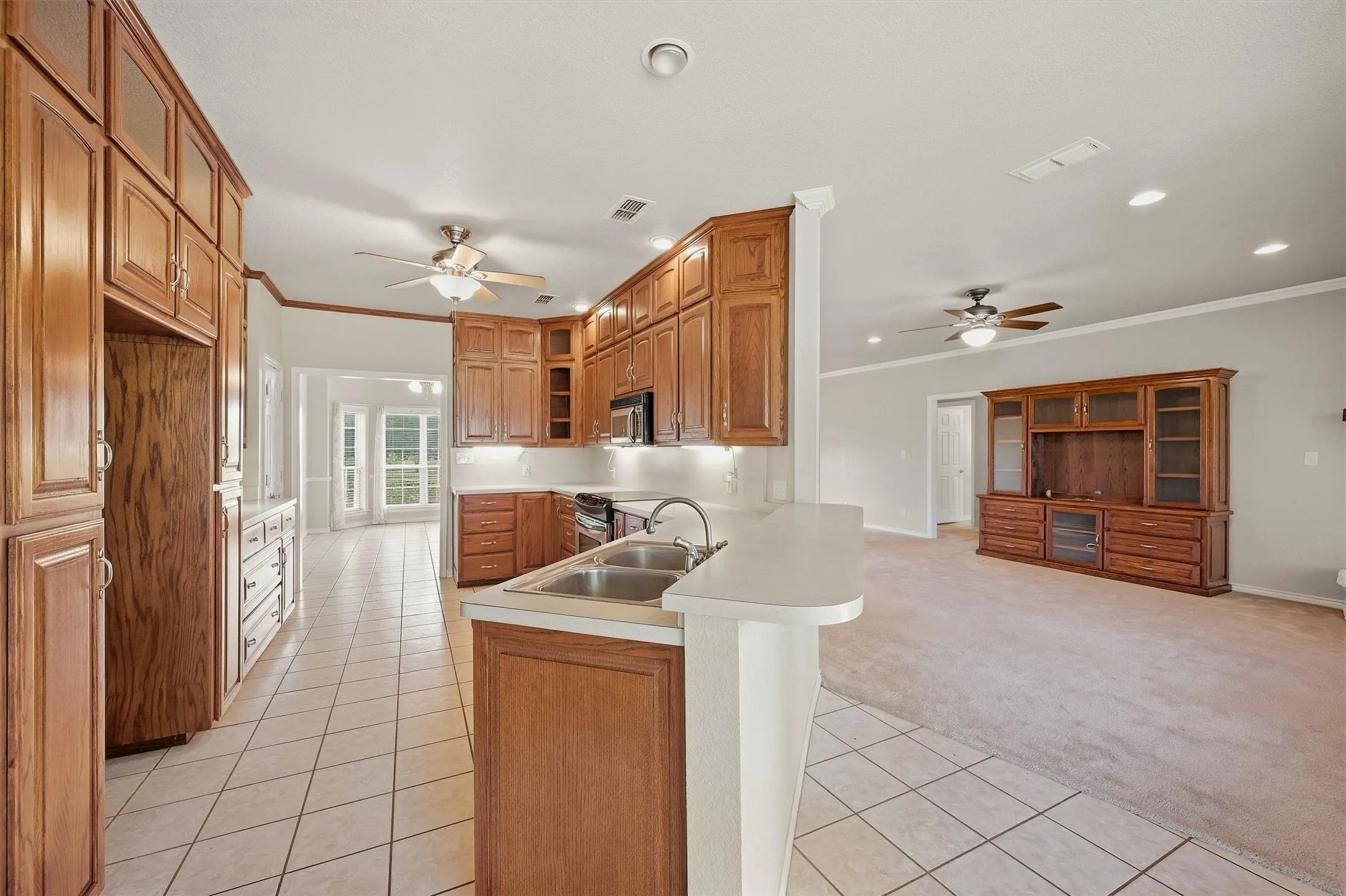 Farm For Sale in Grayson County , 4489 E Farm to Market 120, Denison, Texas 75021, 3 Bedroom, 3 Bathroom, 2 Garage spaces, 2,534 Sqft, built in 2005, mls#21394966, Real Estate Agent in Denison, Homes For Sale in Grayson county, Homes For Sale in Denison, Realtor in Denison Texas, Real Estate Brokerage Independent Realty Texas, Luminita Cordes Realtor