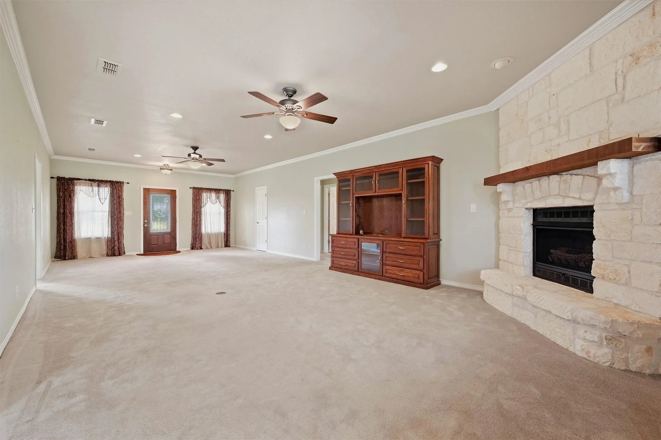 Farm For Sale in Grayson County , 4489 E Farm to Market 120, Denison, Texas 75021, 3 Bedroom, 3 Bathroom, 2 Garage spaces, 2,534 Sqft, built in 2005, mls#21394966, Real Estate Agent in Denison, Homes For Sale in Grayson county, Homes For Sale in Denison, Realtor in Denison Texas, Real Estate Brokerage Independent Realty Texas, Luminita Cordes Realtor