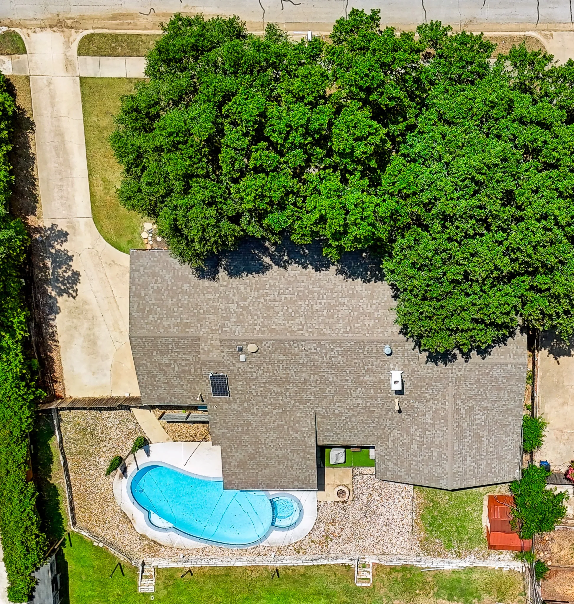 Single Family Residence For Sale in Tarrant County , 1503 Woodvine Drive, Euless, Texas 76040, 4 Bedroom, 2 Bathroom, 2 Garage spaces, 2,355 Sqft, built in 1973, mls#21396743, Real Estate Agent in Euless, Homes For Sale in Tarrant county, Homes For Sale in Euless, Realtor in Euless Texas, Real Estate Brokerage Independent Realty Texas, Luminita Cordes Realtor