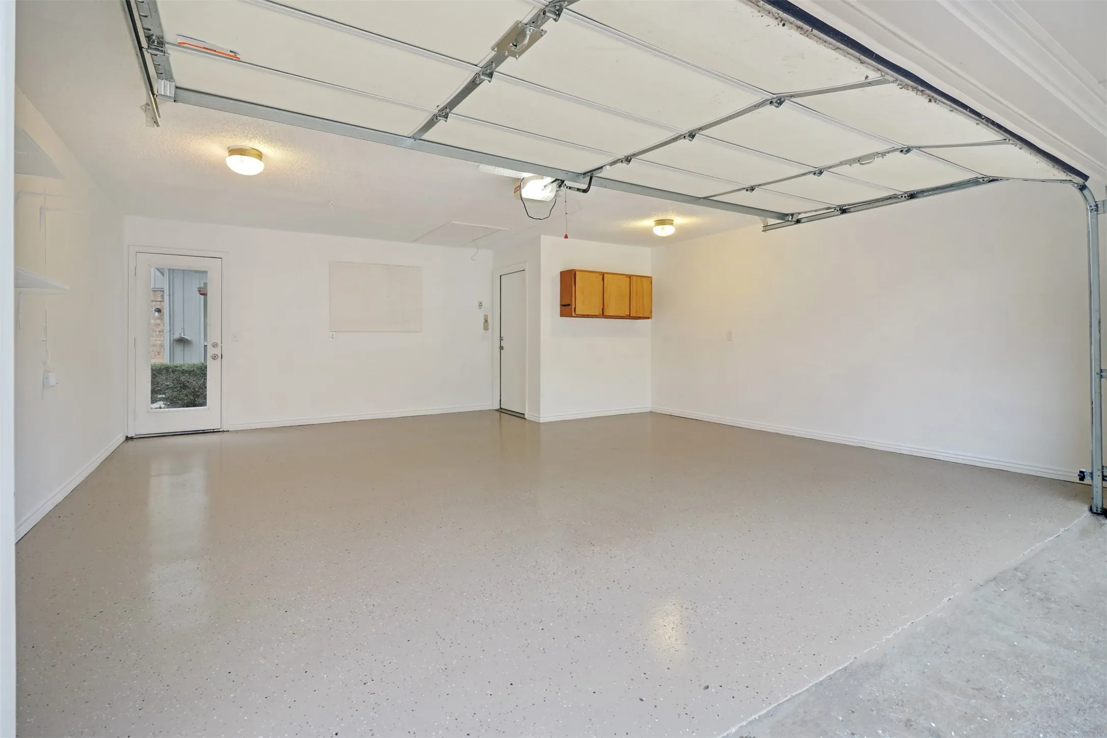 Single Family Residence For Sale in Dallas County , 14824 Sopras Circle, Addison, Texas 75001, 3 Bedroom, 2 Bathroom, 2 Garage spaces, 1,932 Sqft, built in 1981, mls#21383657, Real Estate Agent in Addison, Homes For Sale in Dallas county, Homes For Sale in Addison, Realtor in Addison Texas, Real Estate Brokerage Independent Realty Texas, Luminita Cordes Realtor