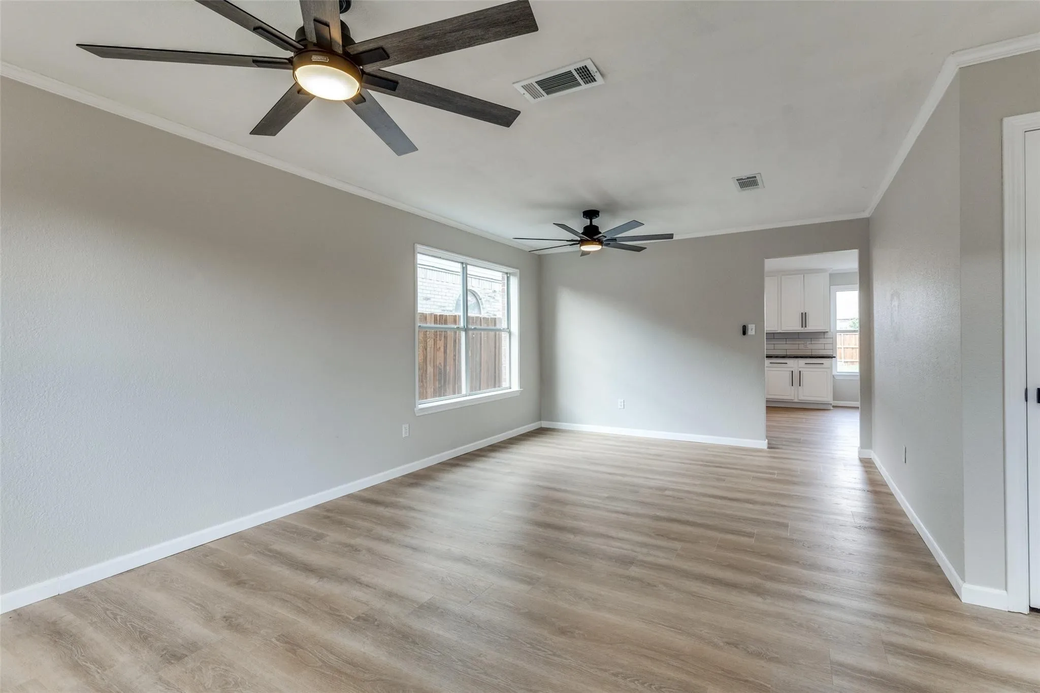Single Family Residence For Sale in Tarrant County , 8220 Three Bars Drive, Fort Worth, Texas 76179, 4 Bedroom, 3 Bathroom, 2 Garage spaces, 2,431 Sqft, built in 2003, mls#21396730, Real Estate Agent in Fort Worth, Homes For Sale in Tarrant county, Homes For Sale in Fort Worth, Realtor in Fort Worth Texas, Real Estate Brokerage Independent Realty Texas, Luminita Cordes Realtor