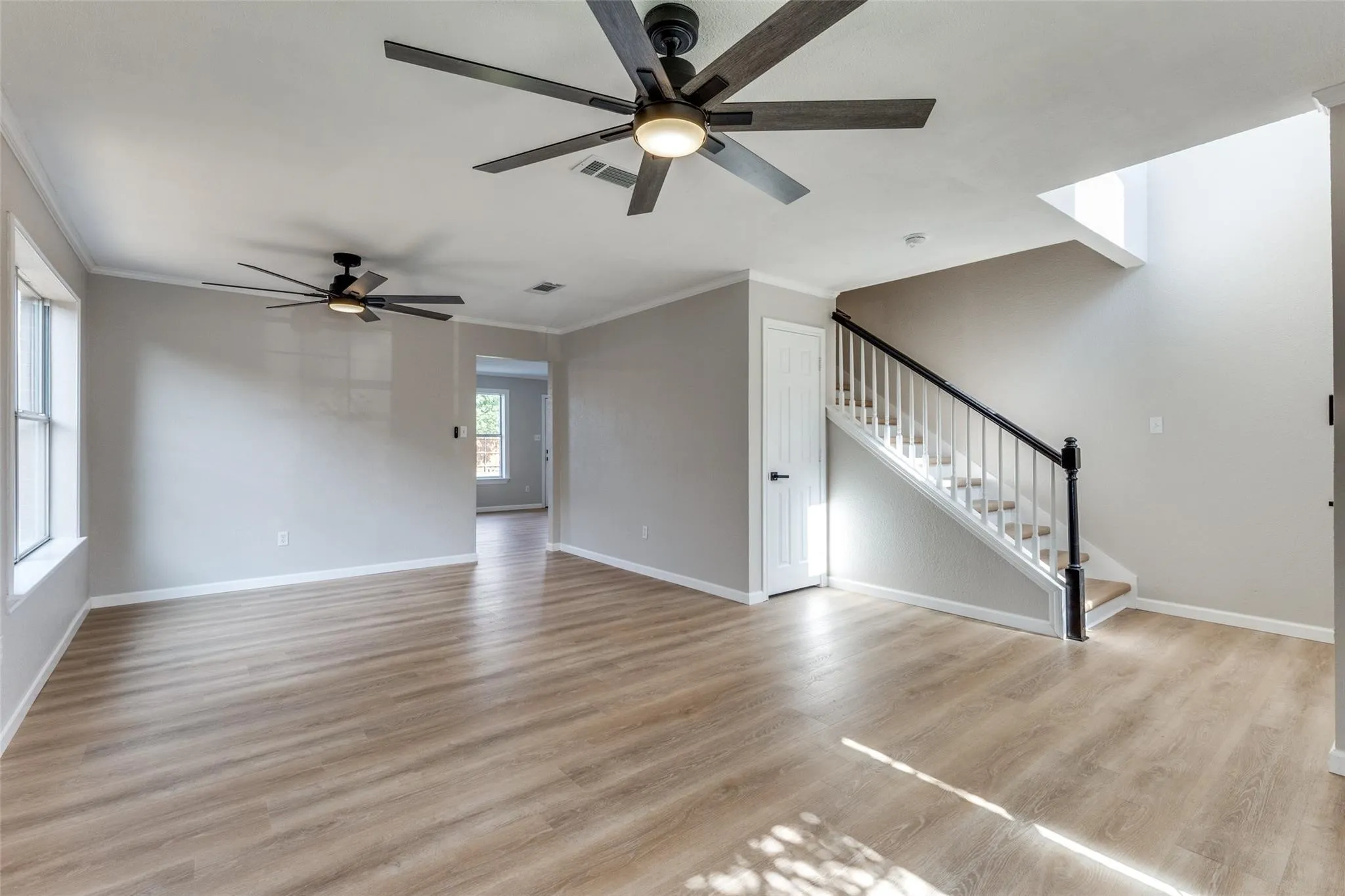 Single Family Residence For Sale in Tarrant County , 8220 Three Bars Drive, Fort Worth, Texas 76179, 4 Bedroom, 3 Bathroom, 2 Garage spaces, 2,431 Sqft, built in 2003, mls#21396730, Real Estate Agent in Fort Worth, Homes For Sale in Tarrant county, Homes For Sale in Fort Worth, Realtor in Fort Worth Texas, Real Estate Brokerage Independent Realty Texas, Luminita Cordes Realtor
