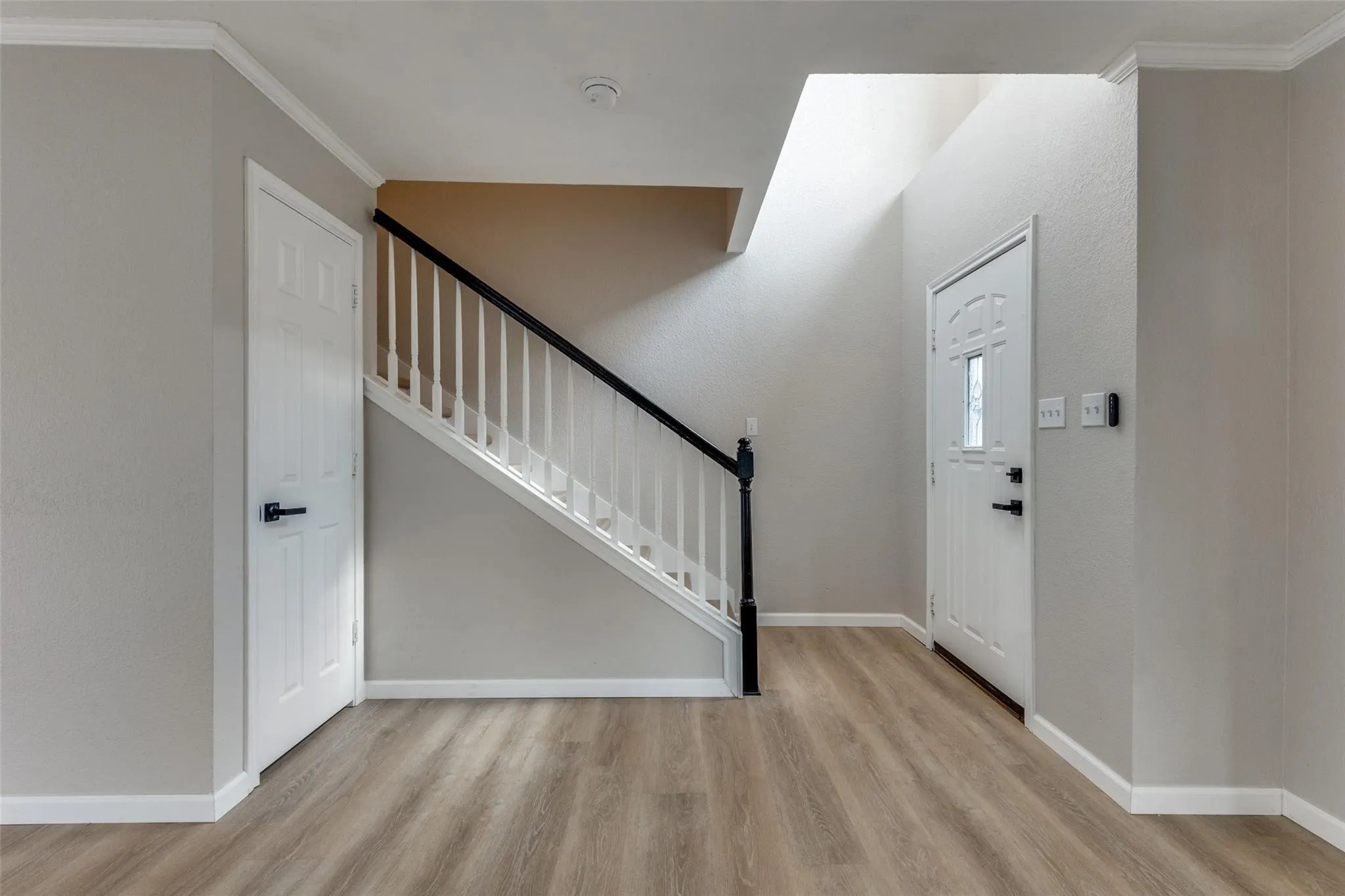 Single Family Residence For Sale in Tarrant County , 8220 Three Bars Drive, Fort Worth, Texas 76179, 4 Bedroom, 3 Bathroom, 2 Garage spaces, 2,431 Sqft, built in 2003, mls#21396730, Real Estate Agent in Fort Worth, Homes For Sale in Tarrant county, Homes For Sale in Fort Worth, Realtor in Fort Worth Texas, Real Estate Brokerage Independent Realty Texas, Luminita Cordes Realtor