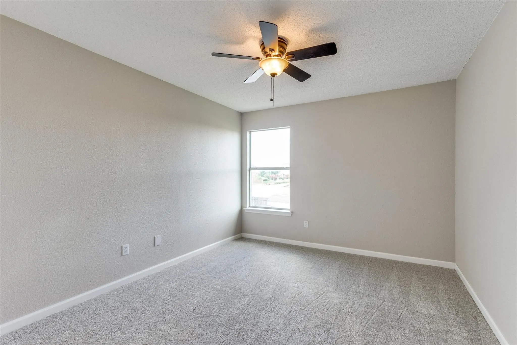 Single Family Residence For Sale in Tarrant County , 8220 Three Bars Drive, Fort Worth, Texas 76179, 4 Bedroom, 3 Bathroom, 2 Garage spaces, 2,431 Sqft, built in 2003, mls#21396730, Real Estate Agent in Fort Worth, Homes For Sale in Tarrant county, Homes For Sale in Fort Worth, Realtor in Fort Worth Texas, Real Estate Brokerage Independent Realty Texas, Luminita Cordes Realtor