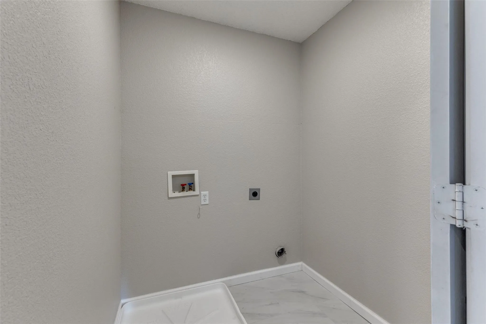 Single Family Residence For Sale in Tarrant County , 8220 Three Bars Drive, Fort Worth, Texas 76179, 4 Bedroom, 3 Bathroom, 2 Garage spaces, 2,431 Sqft, built in 2003, mls#21396730, Real Estate Agent in Fort Worth, Homes For Sale in Tarrant county, Homes For Sale in Fort Worth, Realtor in Fort Worth Texas, Real Estate Brokerage Independent Realty Texas, Luminita Cordes Realtor