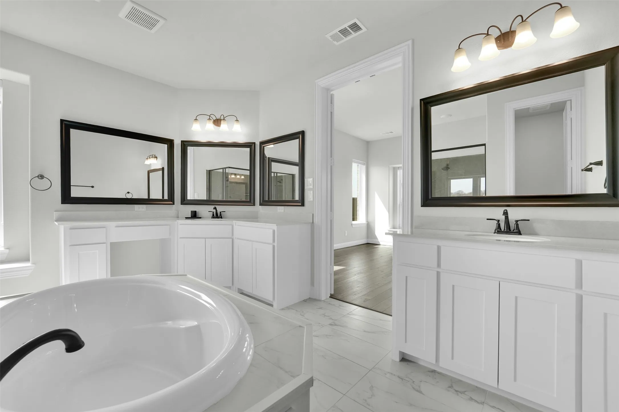 Single Family Residence For Rent in Dallas County , 804 Meadow Holly Drive, Wylie, Texas 75098, 6 Bedroom, 5 Bathroom, 2 Garage spaces, 3,701 Sqft, built in 2025, mls#21396745, Real Estate Agent in Wylie, Homes For Rent in Dallas county, Homes For Rent in Wylie, Realtor in Wylie Texas, Real Estate Brokerage Independent Realty Texas, Luminita Cordes Realtor