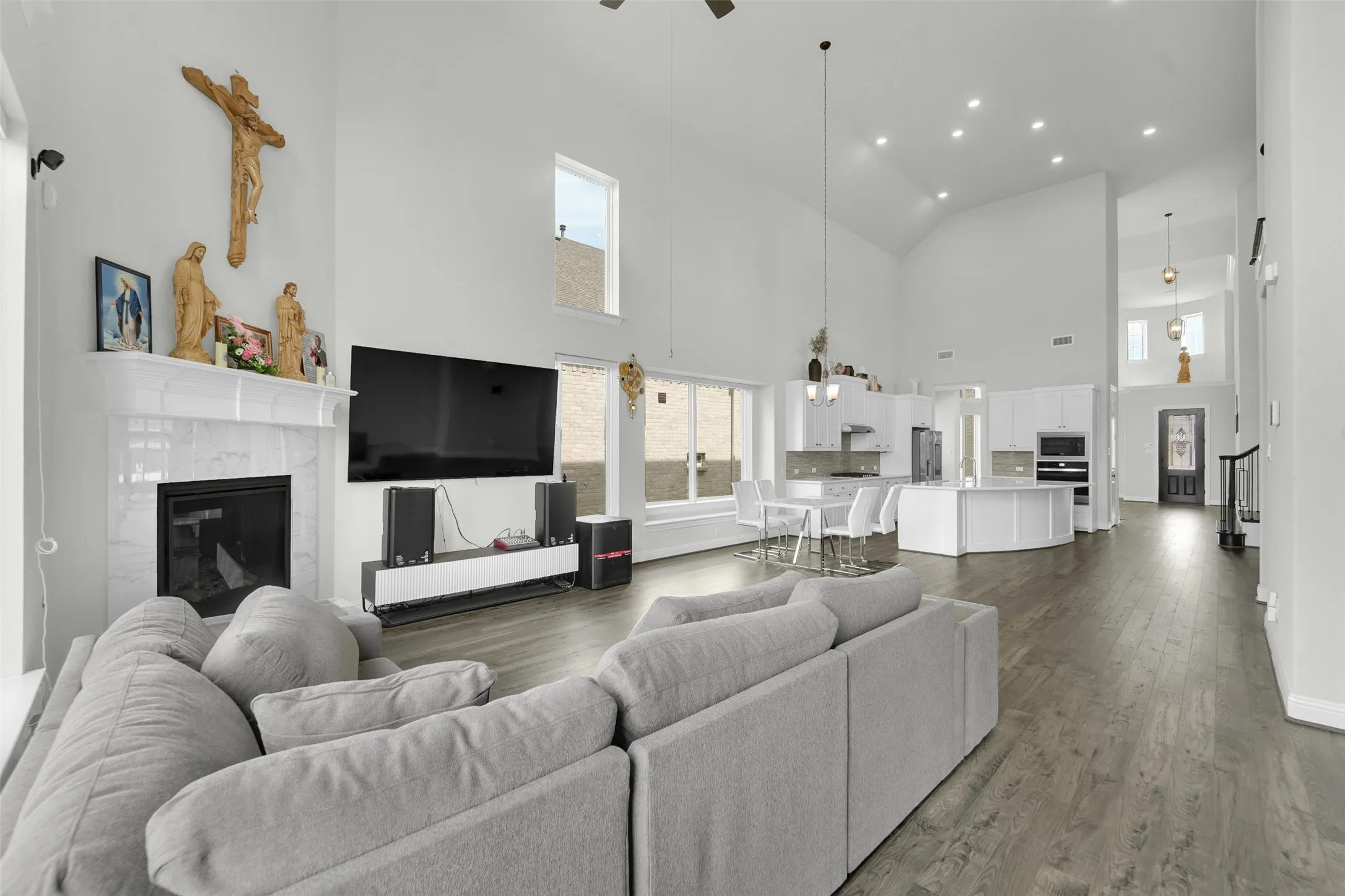 Single Family Residence For Rent in Dallas County , 804 Meadow Holly Drive, Wylie, Texas 75098, 6 Bedroom, 5 Bathroom, 2 Garage spaces, 3,701 Sqft, built in 2025, mls#21396745, Real Estate Agent in Wylie, Homes For Rent in Dallas county, Homes For Rent in Wylie, Realtor in Wylie Texas, Real Estate Brokerage Independent Realty Texas, Luminita Cordes Realtor