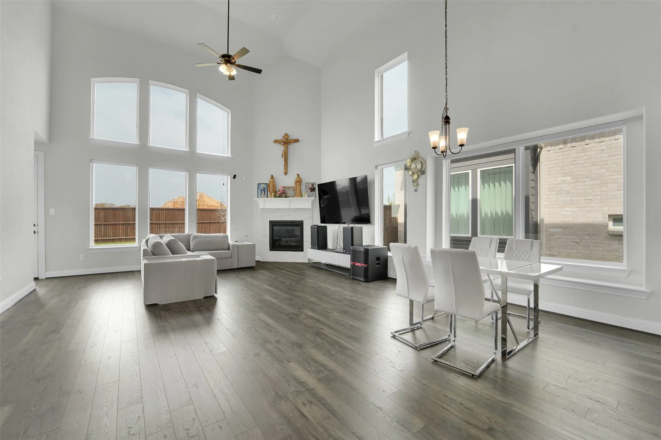 Single Family Residence For Rent in Dallas County , 804 Meadow Holly Drive, Wylie, Texas 75098, 6 Bedroom, 5 Bathroom, 2 Garage spaces, 3,701 Sqft, built in 2025, mls#21396745, Real Estate Agent in Wylie, Homes For Rent in Dallas county, Homes For Rent in Wylie, Realtor in Wylie Texas, Real Estate Brokerage Independent Realty Texas, Luminita Cordes Realtor