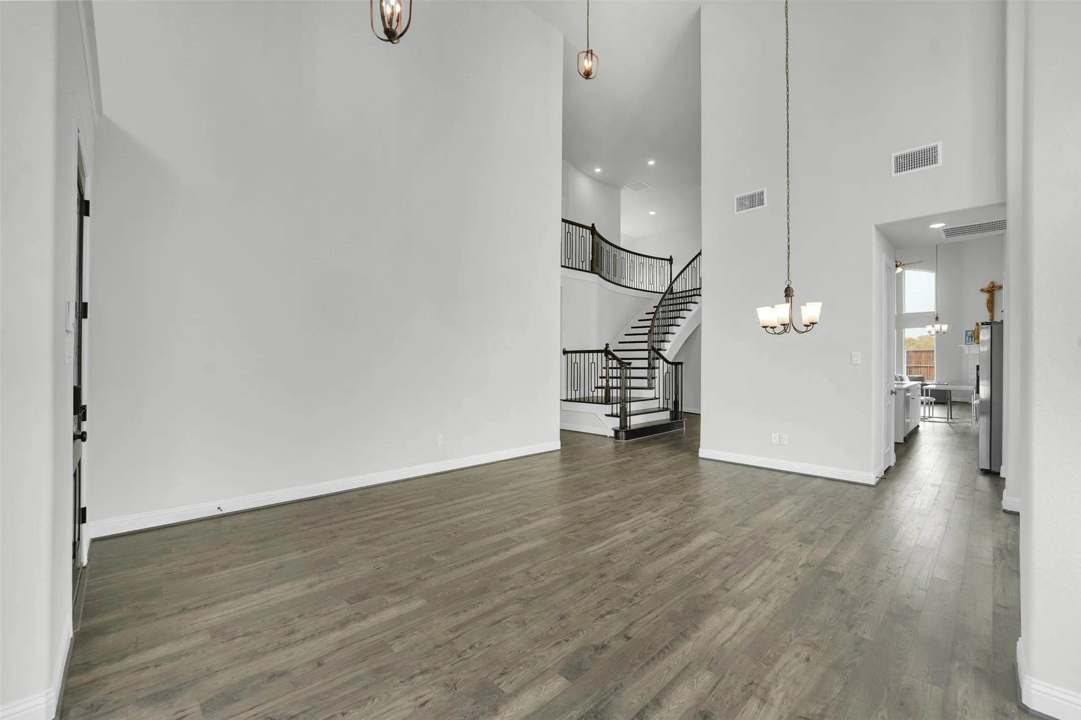 Single Family Residence For Rent in Dallas County , 804 Meadow Holly Drive, Wylie, Texas 75098, 6 Bedroom, 5 Bathroom, 2 Garage spaces, 3,701 Sqft, built in 2025, mls#21396745, Real Estate Agent in Wylie, Homes For Rent in Dallas county, Homes For Rent in Wylie, Realtor in Wylie Texas, Real Estate Brokerage Independent Realty Texas, Luminita Cordes Realtor