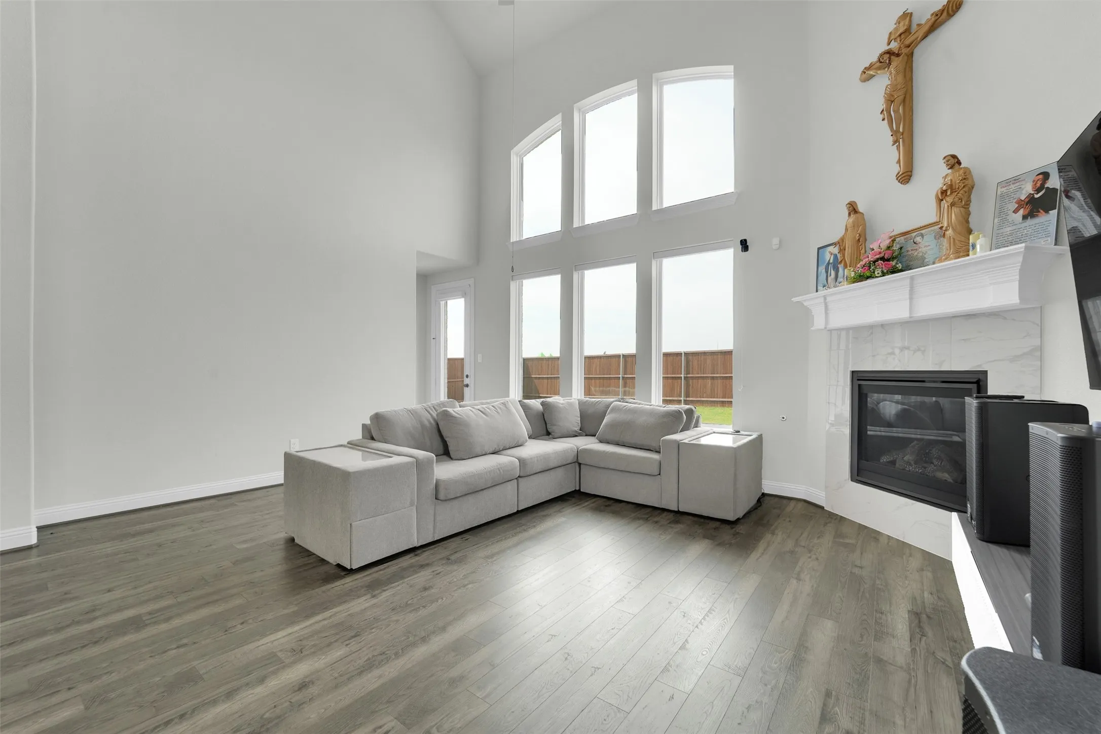 Single Family Residence For Rent in Dallas County , 804 Meadow Holly Drive, Wylie, Texas 75098, 6 Bedroom, 5 Bathroom, 2 Garage spaces, 3,701 Sqft, built in 2025, mls#21396745, Real Estate Agent in Wylie, Homes For Rent in Dallas county, Homes For Rent in Wylie, Realtor in Wylie Texas, Real Estate Brokerage Independent Realty Texas, Luminita Cordes Realtor