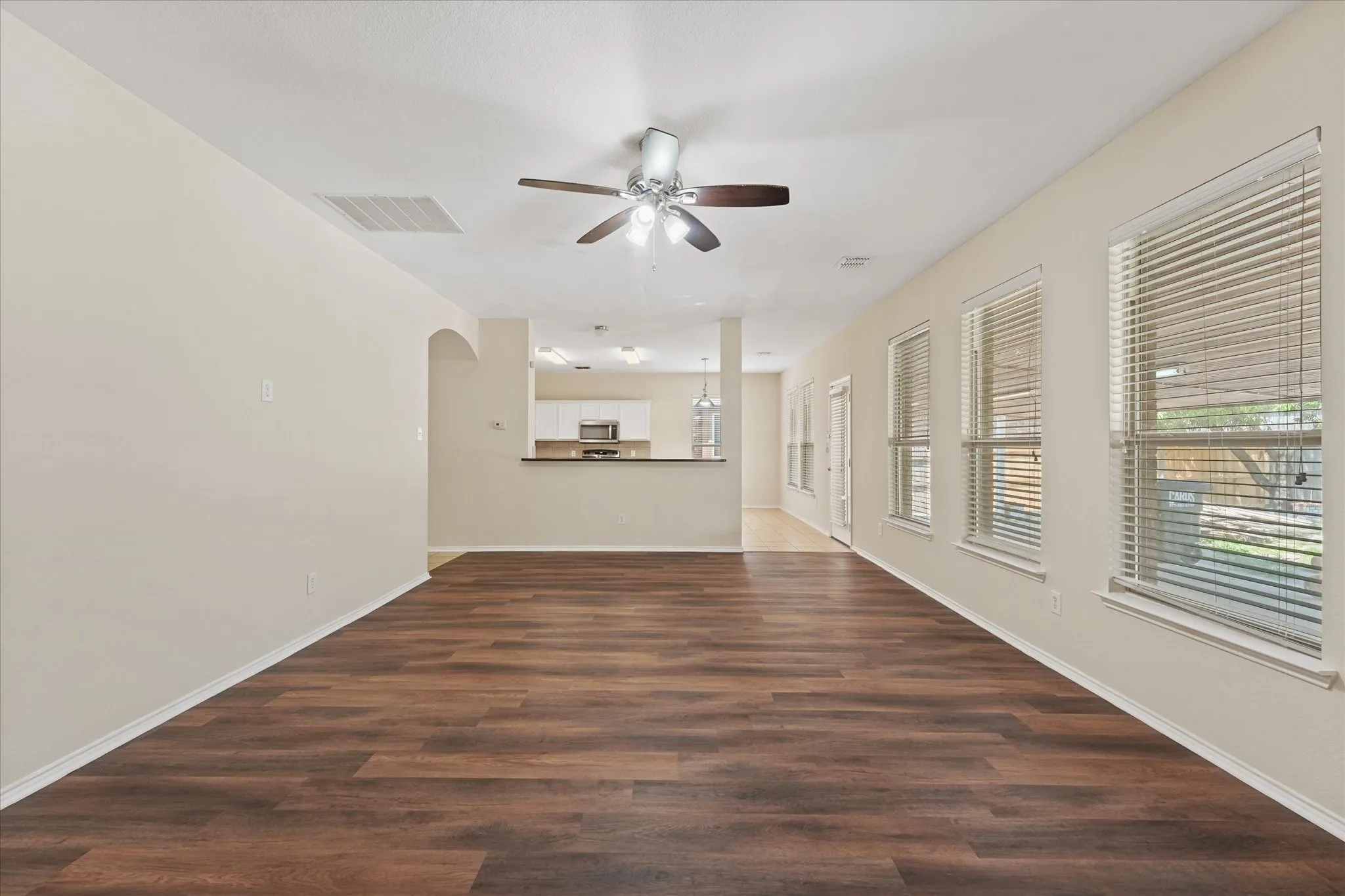Single Family Residence For Sale in Collin County , 2040 Hanakoa Falls Drive, Anna, Texas 75409, 5 Bedroom, 3 Bathroom, 2 Garage spaces, 2,473 Sqft, built in 2011, mls#21396258, Real Estate Agent in Anna, Homes For Sale in Collin county, Homes For Sale in Anna, Realtor in Anna Texas, Real Estate Brokerage Independent Realty Texas, Luminita Cordes Realtor