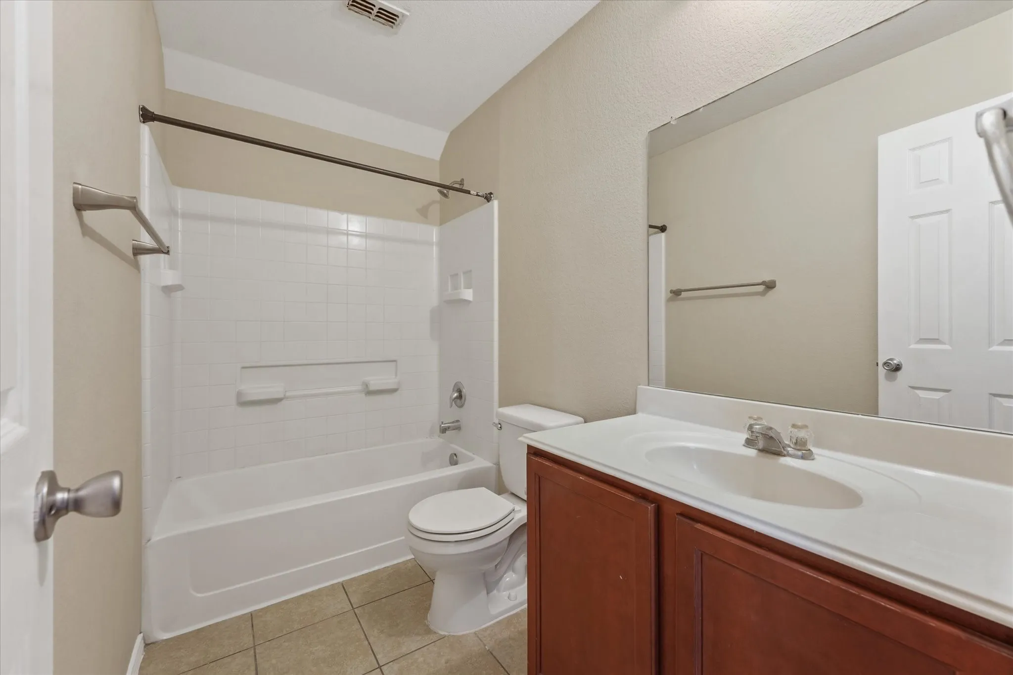 Single Family Residence For Sale in Collin County , 2040 Hanakoa Falls Drive, Anna, Texas 75409, 5 Bedroom, 3 Bathroom, 2 Garage spaces, 2,473 Sqft, built in 2011, mls#21396258, Real Estate Agent in Anna, Homes For Sale in Collin county, Homes For Sale in Anna, Realtor in Anna Texas, Real Estate Brokerage Independent Realty Texas, Luminita Cordes Realtor