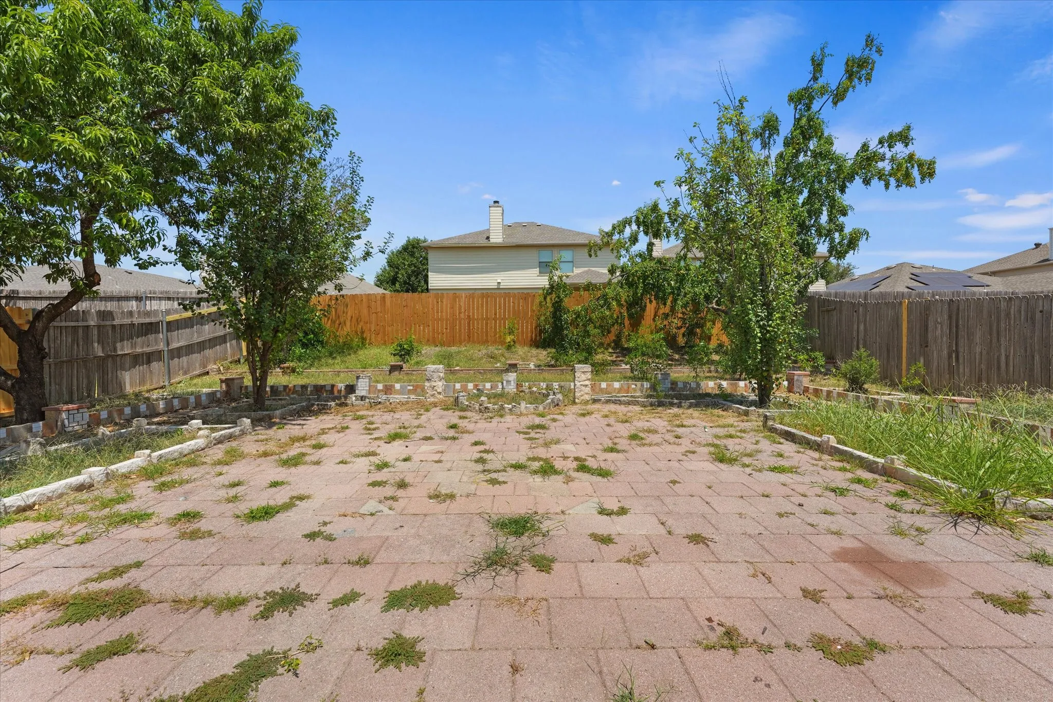 Single Family Residence For Sale in Collin County , 2040 Hanakoa Falls Drive, Anna, Texas 75409, 5 Bedroom, 3 Bathroom, 2 Garage spaces, 2,473 Sqft, built in 2011, mls#21396258, Real Estate Agent in Anna, Homes For Sale in Collin county, Homes For Sale in Anna, Realtor in Anna Texas, Real Estate Brokerage Independent Realty Texas, Luminita Cordes Realtor