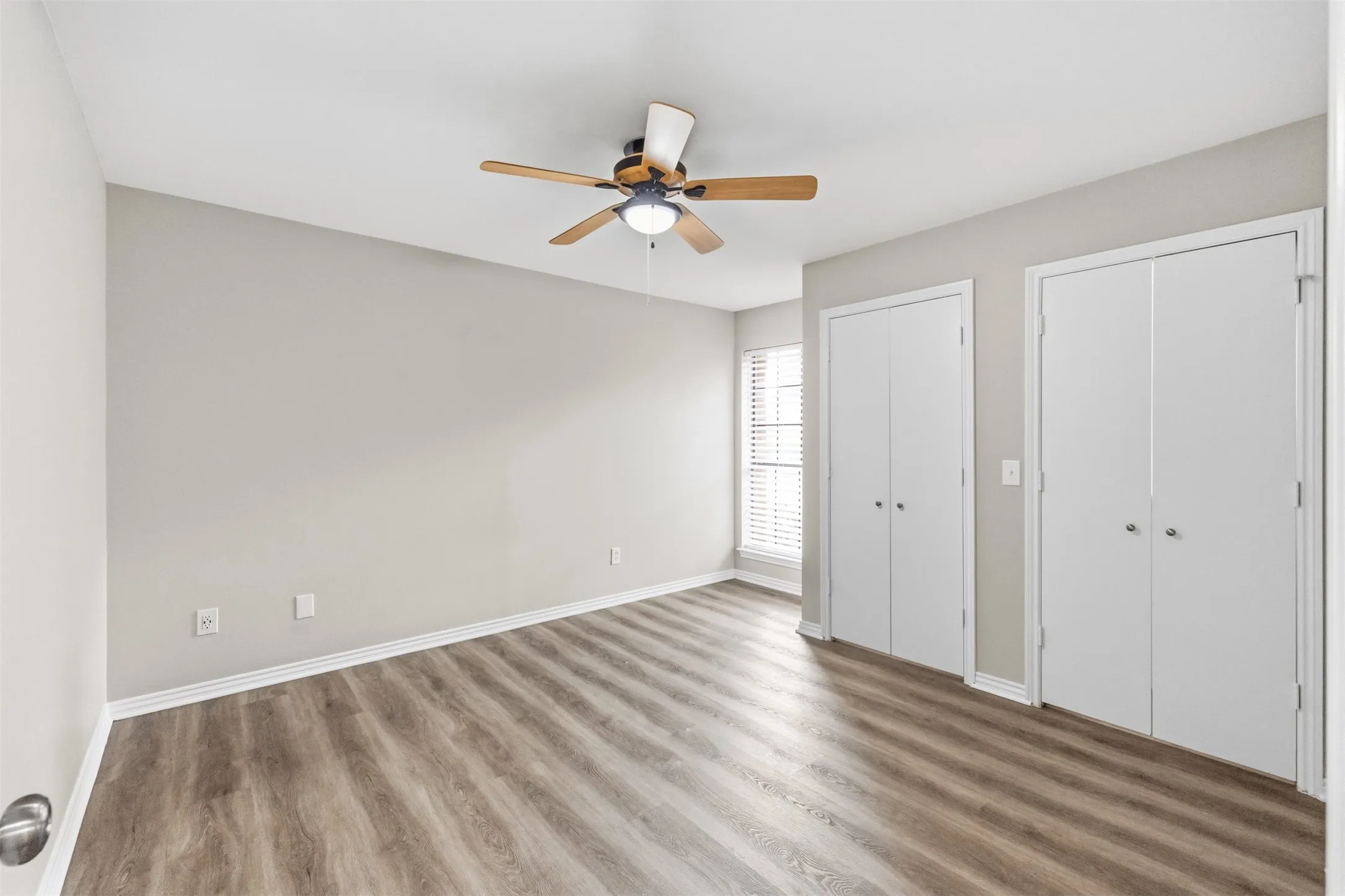 Single Family Residence For Sale in Dallas County , 14826 Sopras Circle, Addison, Texas 75001, 3 Bedroom, 3 Bathroom, 2 Garage spaces, 1,894 Sqft, built in 1981, mls#21383655, Real Estate Agent in Addison, Homes For Sale in Dallas county, Homes For Sale in Addison, Realtor in Addison Texas, Real Estate Brokerage Independent Realty Texas, Luminita Cordes Realtor