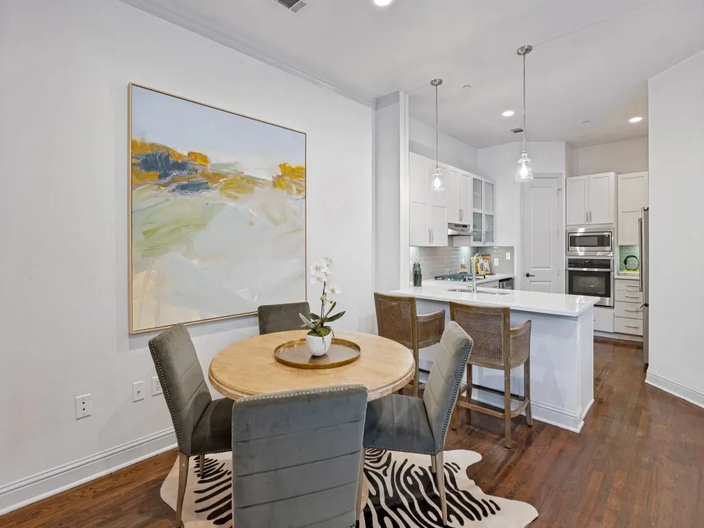 Townhouse For Rent in Dallas County , 4201 Lomo Alto Drive 4718, Highland Park, Texas 75219, 2 Bedroom, 3 Bathroom, 2 Garage spaces, 1,725 Sqft, built in 2006, mls#21396748, Real Estate Agent in Highland Park, Homes For Rent in Dallas county, Homes For Rent in Highland Park, Realtor in Highland Park Texas, Real Estate Brokerage Independent Realty Texas, Luminita Cordes Realtor