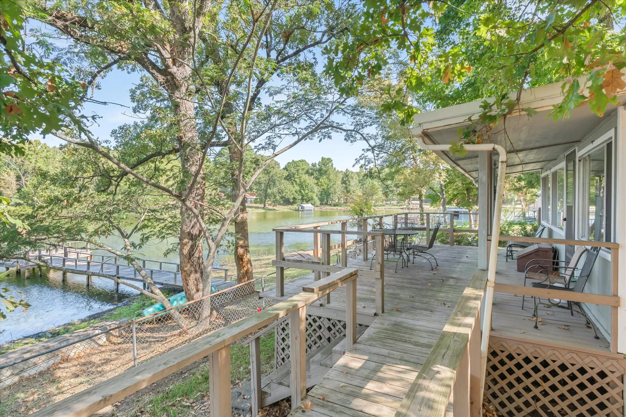 Single Family Residence For Sale in Van Zandt County , 200 Pvt Rd 8134, Canton, Texas 75103, 1 Bedroom, 1 Bathroom, Garage spaces, 672 Sqft, built in 1965, mls#21396122, Real Estate Agent in Canton, Homes For Sale in Van Zandt county, Homes For Sale in Canton, Realtor in Canton Texas, Real Estate Brokerage Independent Realty Texas, Luminita Cordes Realtor