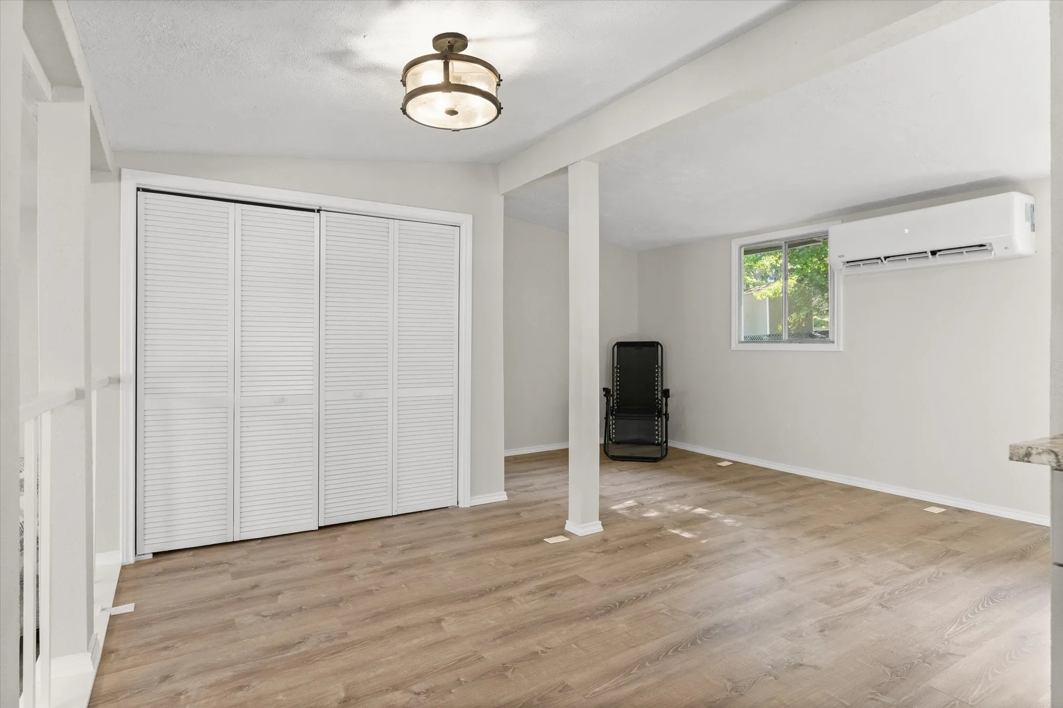 Single Family Residence For Sale in Van Zandt County , 200 Pvt Rd 8134, Canton, Texas 75103, 1 Bedroom, 1 Bathroom, Garage spaces, 672 Sqft, built in 1965, mls#21396122, Real Estate Agent in Canton, Homes For Sale in Van Zandt county, Homes For Sale in Canton, Realtor in Canton Texas, Real Estate Brokerage Independent Realty Texas, Luminita Cordes Realtor