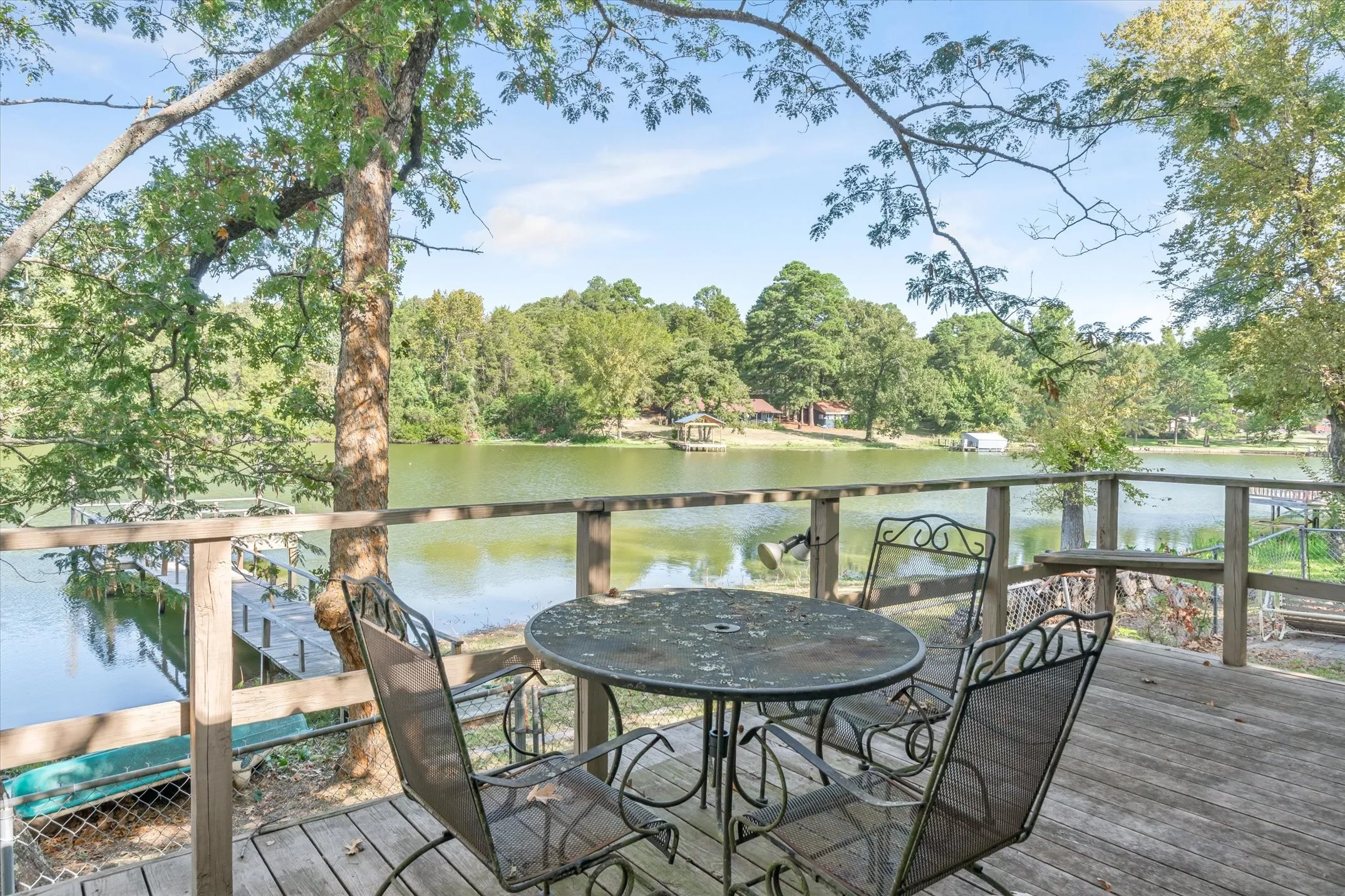 Single Family Residence For Sale in Van Zandt County , 200 Pvt Rd 8134, Canton, Texas 75103, 1 Bedroom, 1 Bathroom, Garage spaces, 672 Sqft, built in 1965, mls#21396122, Real Estate Agent in Canton, Homes For Sale in Van Zandt county, Homes For Sale in Canton, Realtor in Canton Texas, Real Estate Brokerage Independent Realty Texas, Luminita Cordes Realtor