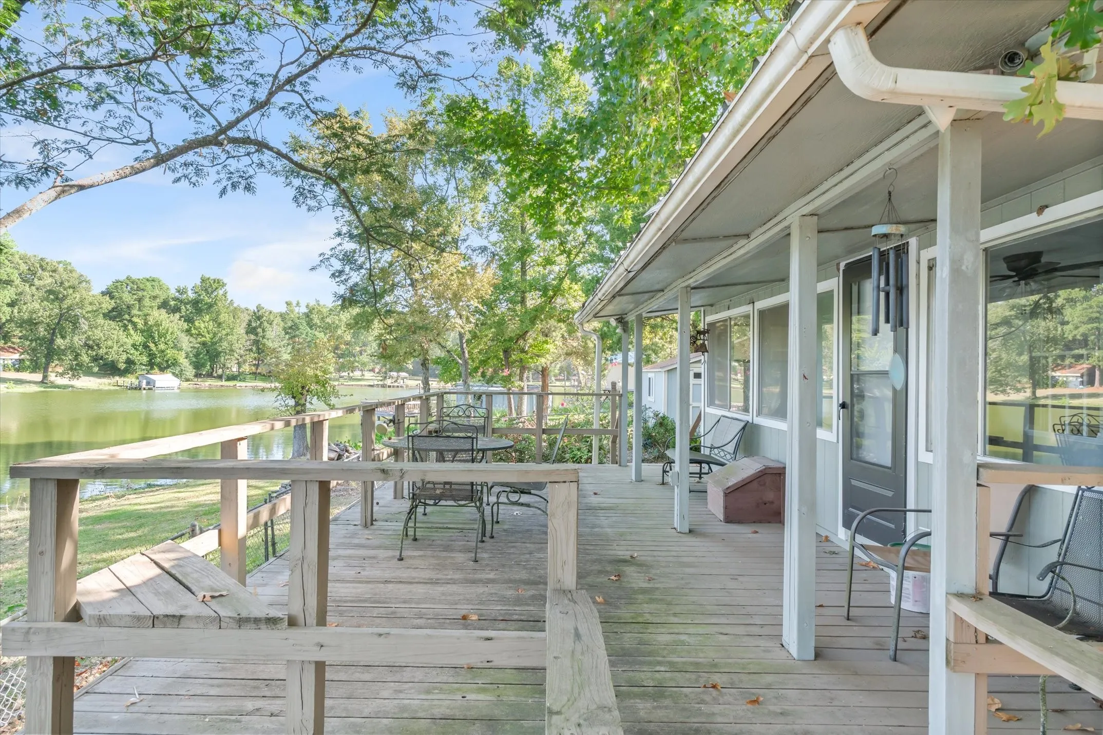 Single Family Residence For Sale in Van Zandt County , 200 Pvt Rd 8134, Canton, Texas 75103, 1 Bedroom, 1 Bathroom, Garage spaces, 672 Sqft, built in 1965, mls#21396122, Real Estate Agent in Canton, Homes For Sale in Van Zandt county, Homes For Sale in Canton, Realtor in Canton Texas, Real Estate Brokerage Independent Realty Texas, Luminita Cordes Realtor