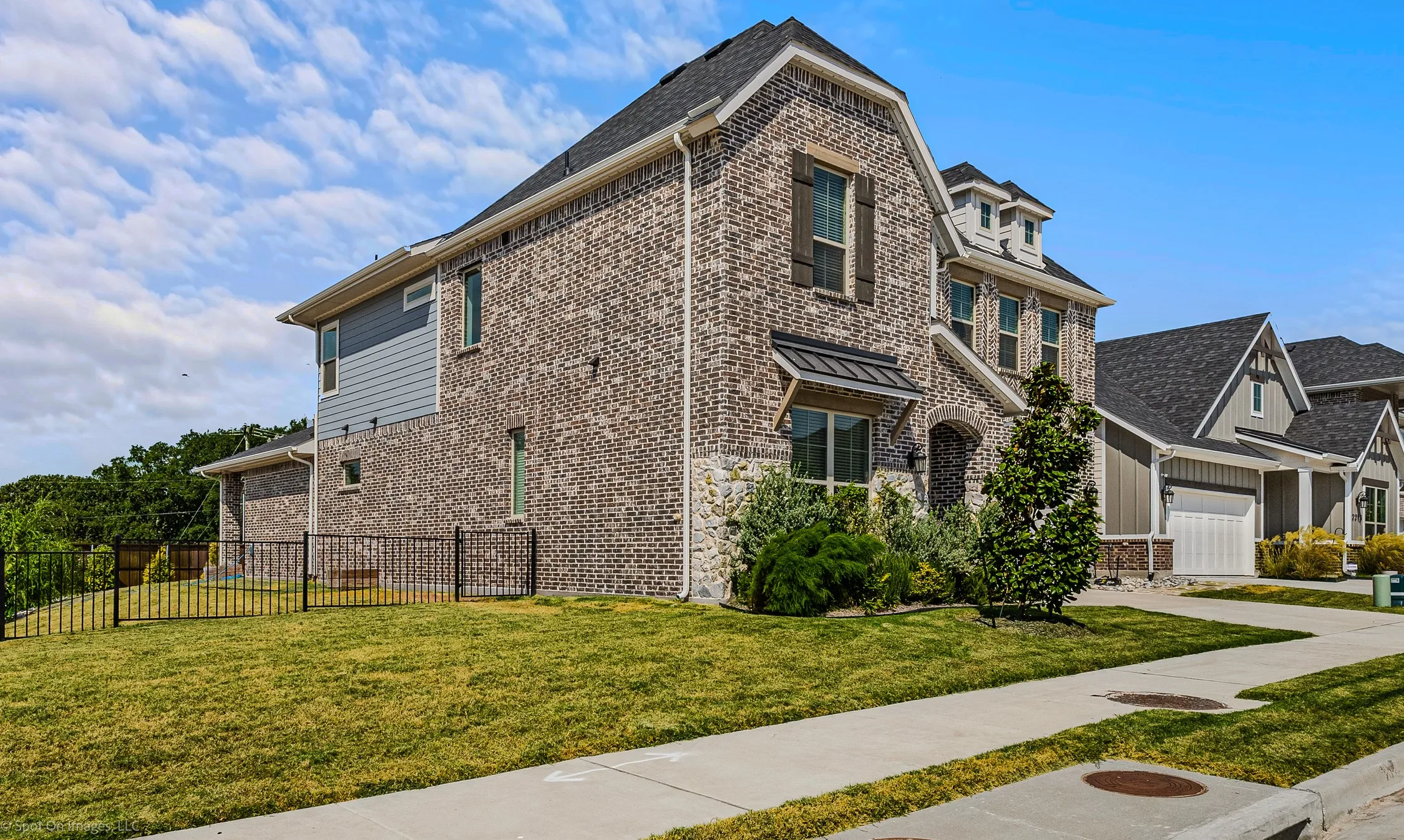 Single Family Residence For Rent in Dallas County , 2209 Sunset Boulevard, Rowlett, Texas 75088, 3 Bedroom, 4 Bathroom, 2 Garage spaces, 3,683 Sqft, built in 2024, mls#21391298, Real Estate Agent in Rowlett, Homes For Rent in Dallas county, Homes For Rent in Rowlett, Realtor in Rowlett Texas, Real Estate Brokerage Independent Realty Texas, Luminita Cordes Realtor