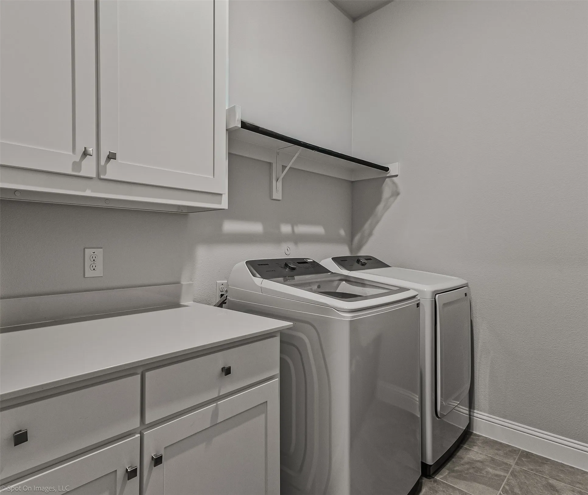 Single Family Residence For Rent in Dallas County , 2209 Sunset Boulevard, Rowlett, Texas 75088, 3 Bedroom, 4 Bathroom, 2 Garage spaces, 3,683 Sqft, built in 2024, mls#21391298, Real Estate Agent in Rowlett, Homes For Rent in Dallas county, Homes For Rent in Rowlett, Realtor in Rowlett Texas, Real Estate Brokerage Independent Realty Texas, Luminita Cordes Realtor