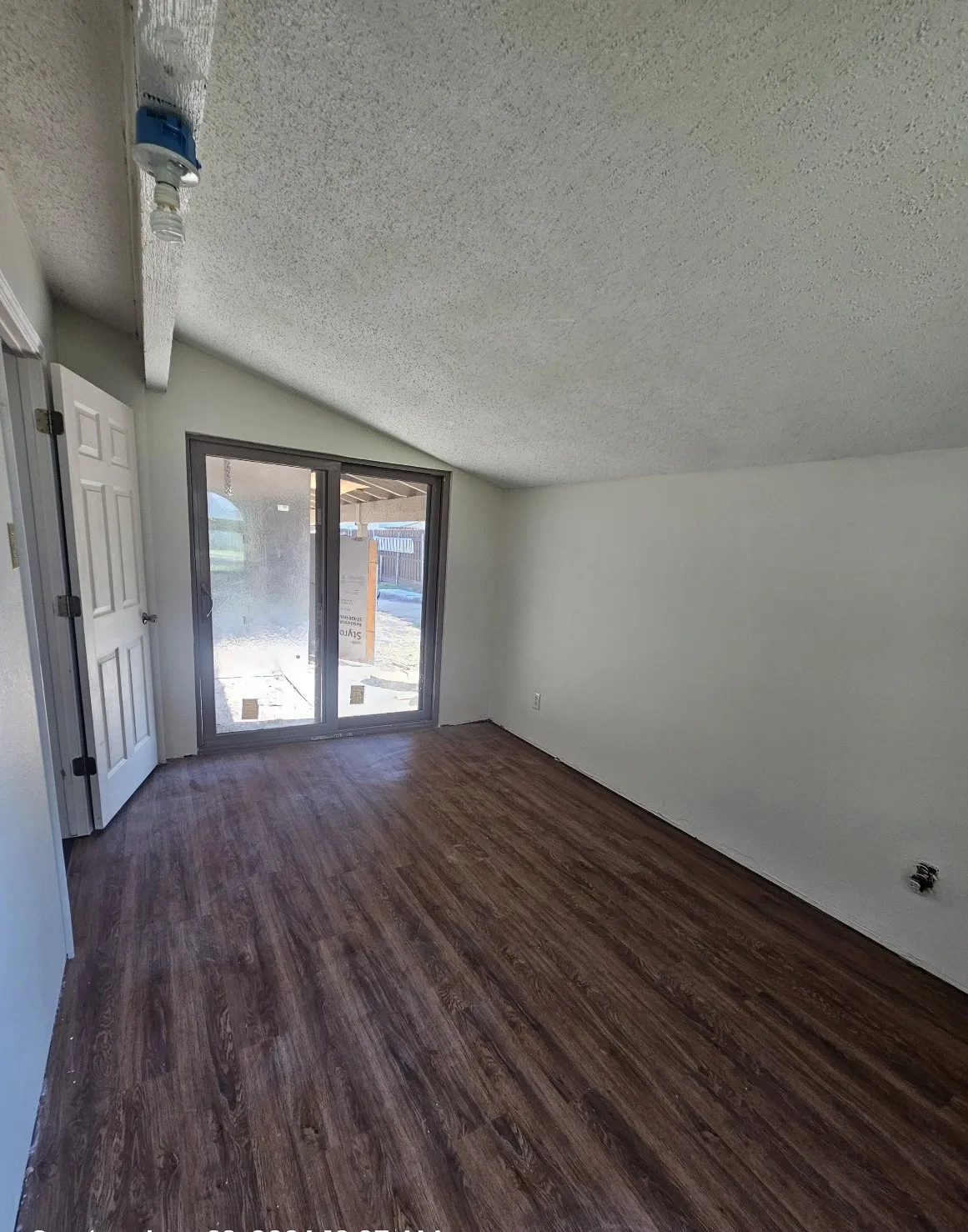 Single Family Residence For Rent in Denton County , 5061 Pemberton Lane, The Colony, Texas 75056, 4 Bedroom, 2 Bathroom, 1 Garage spaces, 1,946 Sqft, built in 1975, mls#21396752, Real Estate Agent in The Colony, Homes For Rent in Denton county, Homes For Rent in The Colony, Realtor in The Colony Texas, Real Estate Brokerage Independent Realty Texas, Luminita Cordes Realtor