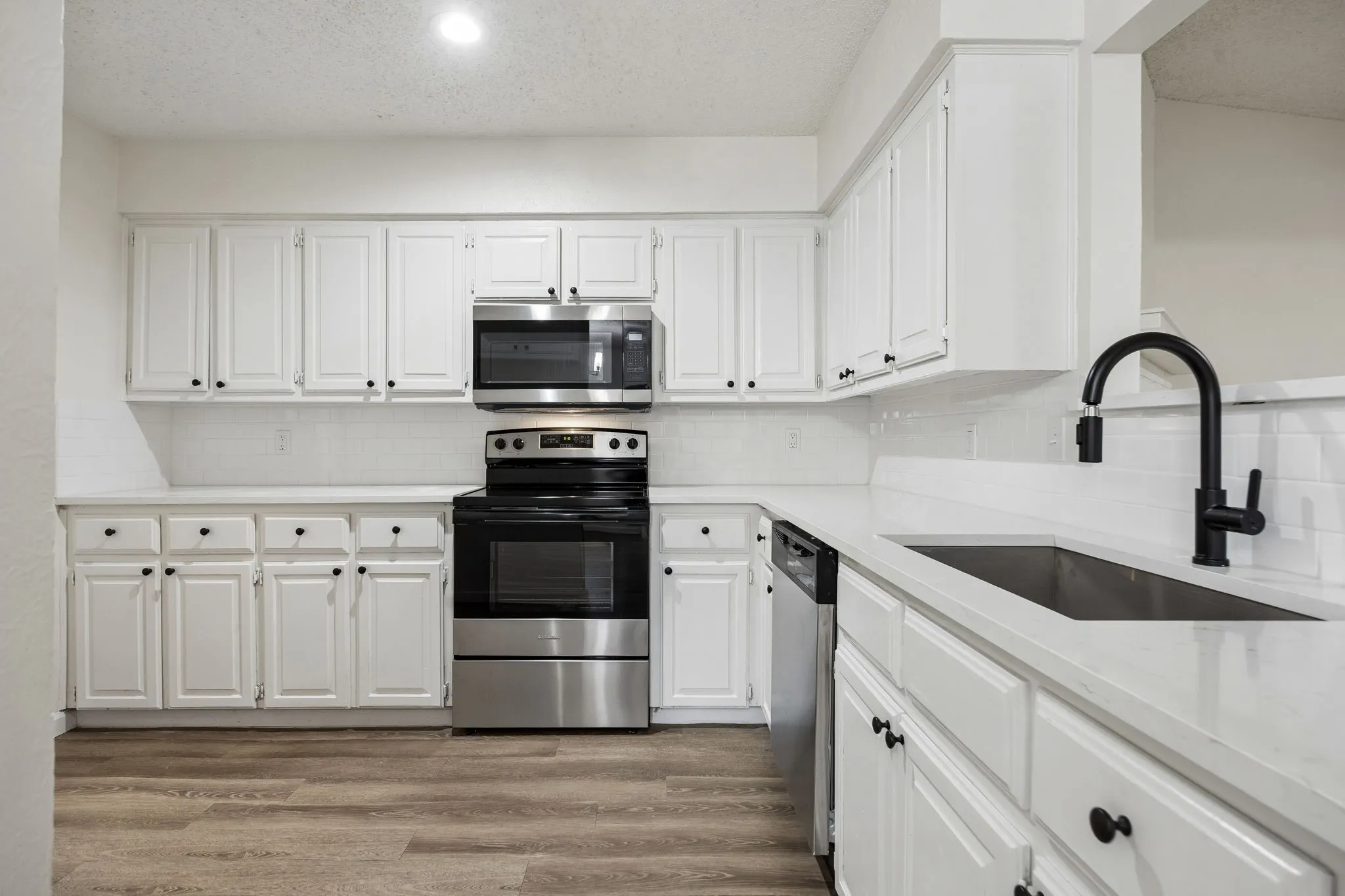 Duplex For Sale in Dallas County , 4733-4735 Berridge Lane, Dallas, Texas 75227, 6 Bedroom, 4 Bathroom, 4 Garage spaces, 0 Sqft, built in 1984, mls#21396749, Real Estate Agent in Dallas, Homes For Sale in Dallas county, Homes For Sale in Dallas, Realtor in Dallas Texas, Real Estate Brokerage Independent Realty Texas, Luminita Cordes Realtor