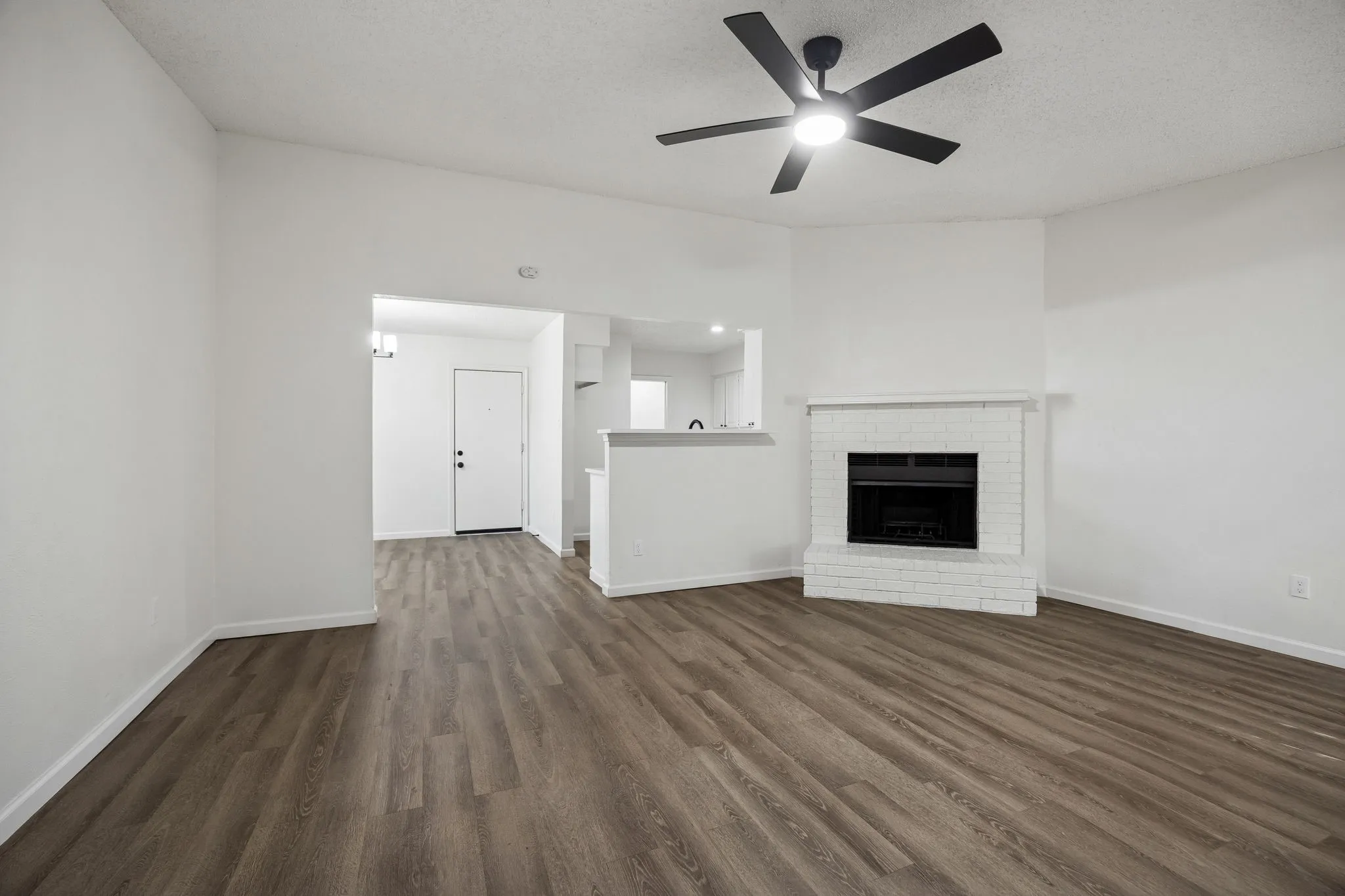 Duplex For Sale in Dallas County , 4733-4735 Berridge Lane, Dallas, Texas 75227, 6 Bedroom, 4 Bathroom, 4 Garage spaces, 0 Sqft, built in 1984, mls#21396749, Real Estate Agent in Dallas, Homes For Sale in Dallas county, Homes For Sale in Dallas, Realtor in Dallas Texas, Real Estate Brokerage Independent Realty Texas, Luminita Cordes Realtor