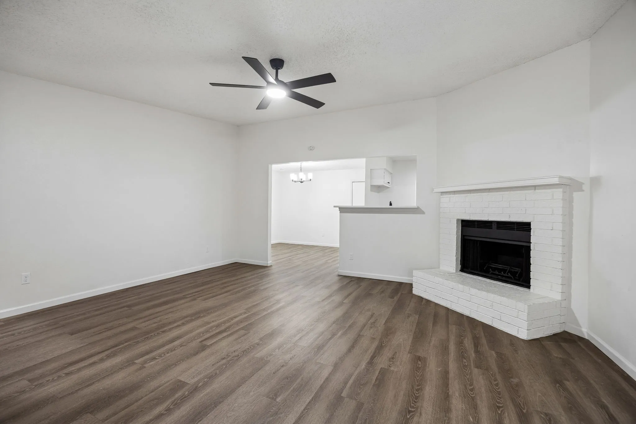 Duplex For Sale in Dallas County , 4733-4735 Berridge Lane, Dallas, Texas 75227, 6 Bedroom, 4 Bathroom, 4 Garage spaces, 0 Sqft, built in 1984, mls#21396749, Real Estate Agent in Dallas, Homes For Sale in Dallas county, Homes For Sale in Dallas, Realtor in Dallas Texas, Real Estate Brokerage Independent Realty Texas, Luminita Cordes Realtor