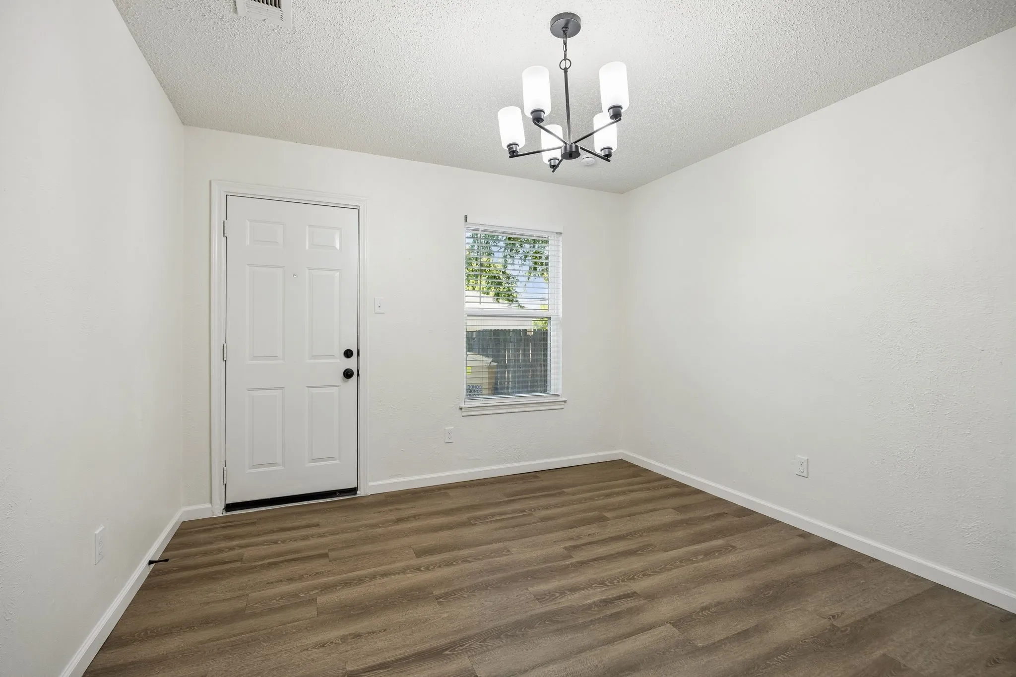 Duplex For Sale in Dallas County , 4733-4735 Berridge Lane, Dallas, Texas 75227, 6 Bedroom, 4 Bathroom, 4 Garage spaces, 0 Sqft, built in 1984, mls#21396749, Real Estate Agent in Dallas, Homes For Sale in Dallas county, Homes For Sale in Dallas, Realtor in Dallas Texas, Real Estate Brokerage Independent Realty Texas, Luminita Cordes Realtor