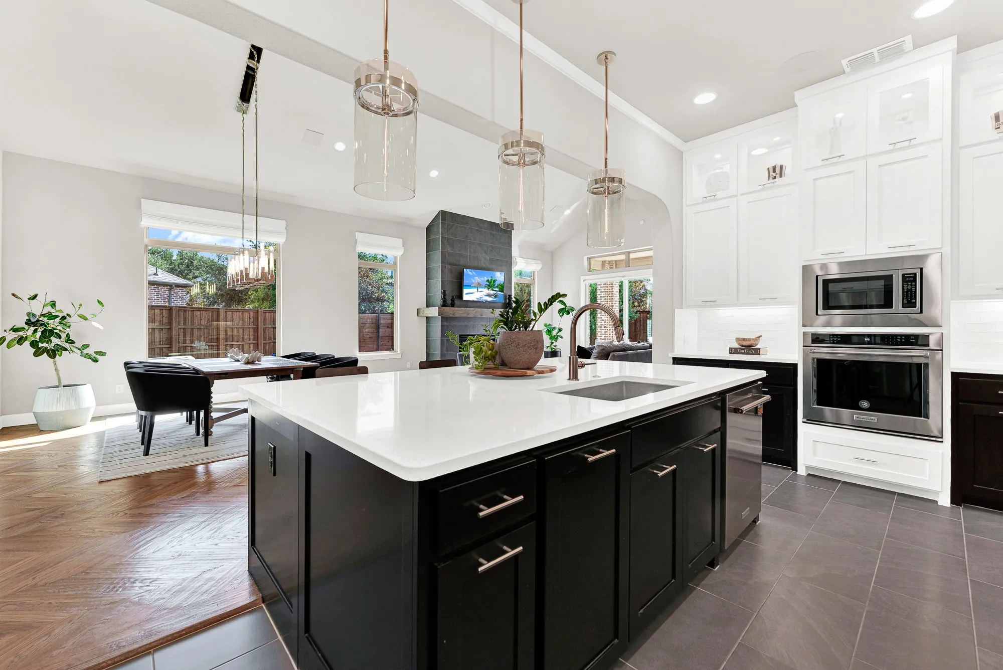 Single Family Residence For Sale in Collin County , 6749 Arbor Cove Drive, Frisco, Texas 75034, 3 Bedroom, 4 Bathroom, 2 Garage spaces, 4,038 Sqft, built in 2018, mls#21385669, Real Estate Agent in Frisco, Homes For Sale in Collin county, Homes For Sale in Frisco, Realtor in Frisco Texas, Real Estate Brokerage Independent Realty Texas, Luminita Cordes Realtor