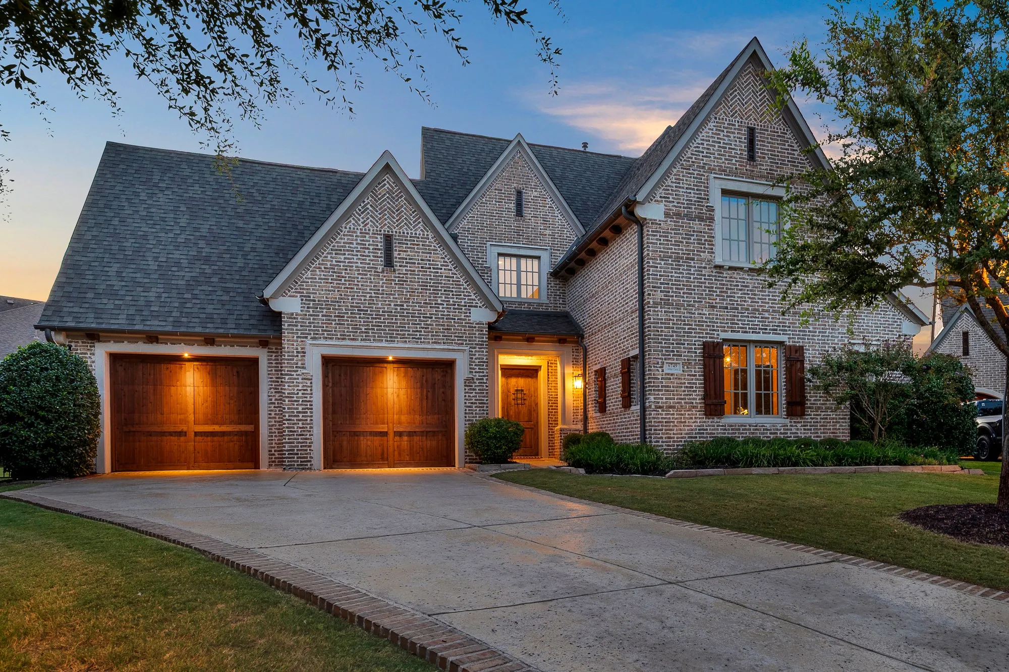 Welcome to 6749 Arbor Cove!
