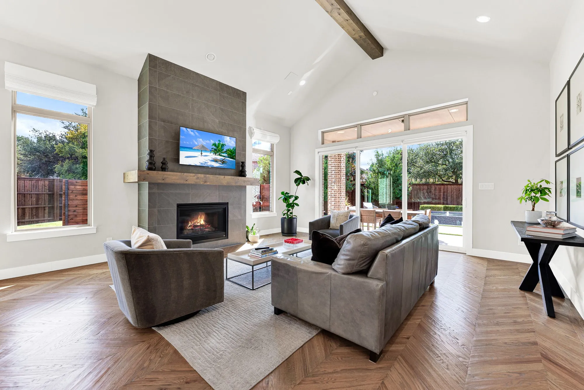 Single Family Residence For Sale in Collin County , 6749 Arbor Cove Drive, Frisco, Texas 75034, 3 Bedroom, 4 Bathroom, 2 Garage spaces, 4,038 Sqft, built in 2018, mls#21385669, Real Estate Agent in Frisco, Homes For Sale in Collin county, Homes For Sale in Frisco, Realtor in Frisco Texas, Real Estate Brokerage Independent Realty Texas, Luminita Cordes Realtor