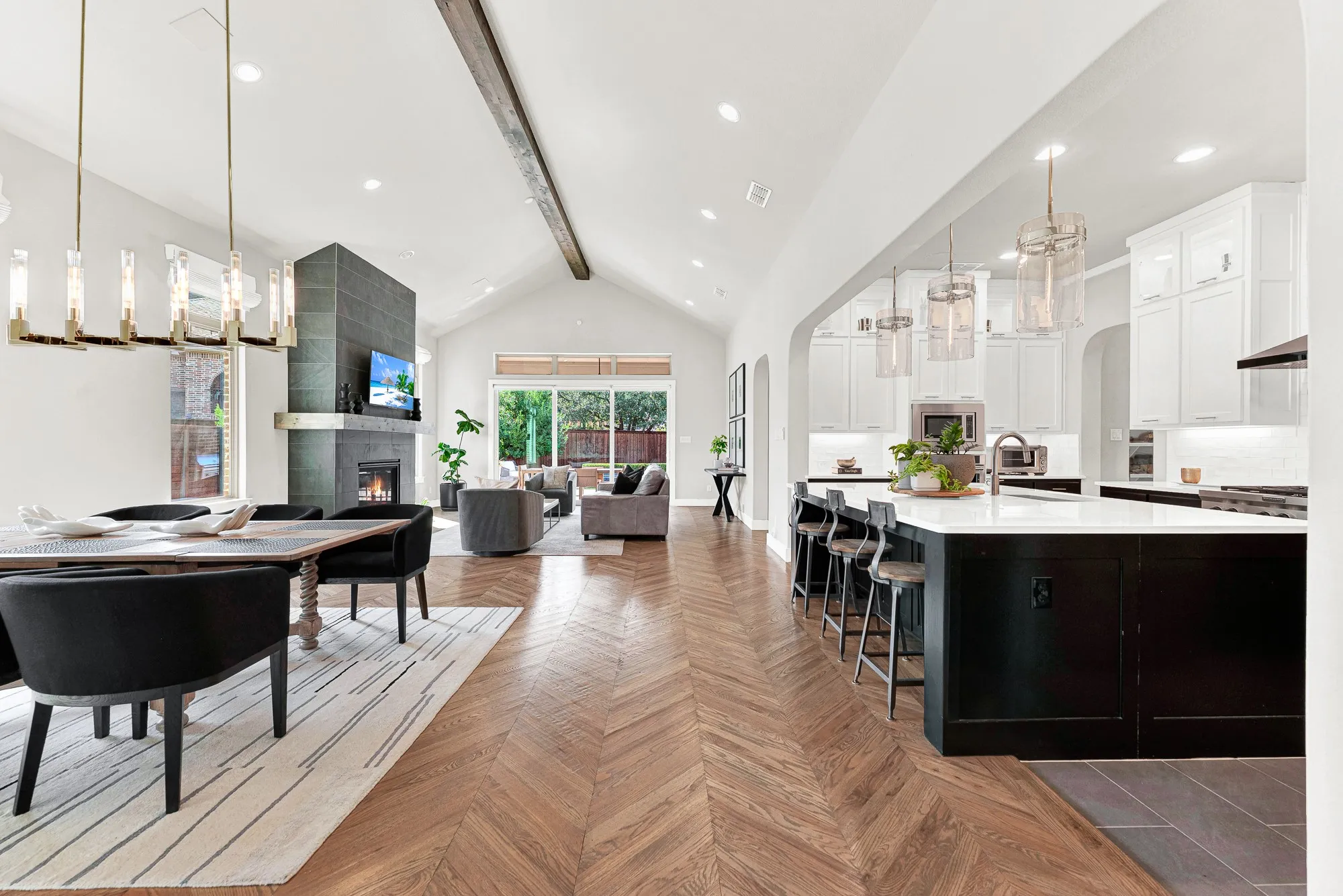 Single Family Residence For Sale in Collin County , 6749 Arbor Cove Drive, Frisco, Texas 75034, 3 Bedroom, 4 Bathroom, 2 Garage spaces, 4,038 Sqft, built in 2018, mls#21385669, Real Estate Agent in Frisco, Homes For Sale in Collin county, Homes For Sale in Frisco, Realtor in Frisco Texas, Real Estate Brokerage Independent Realty Texas, Luminita Cordes Realtor