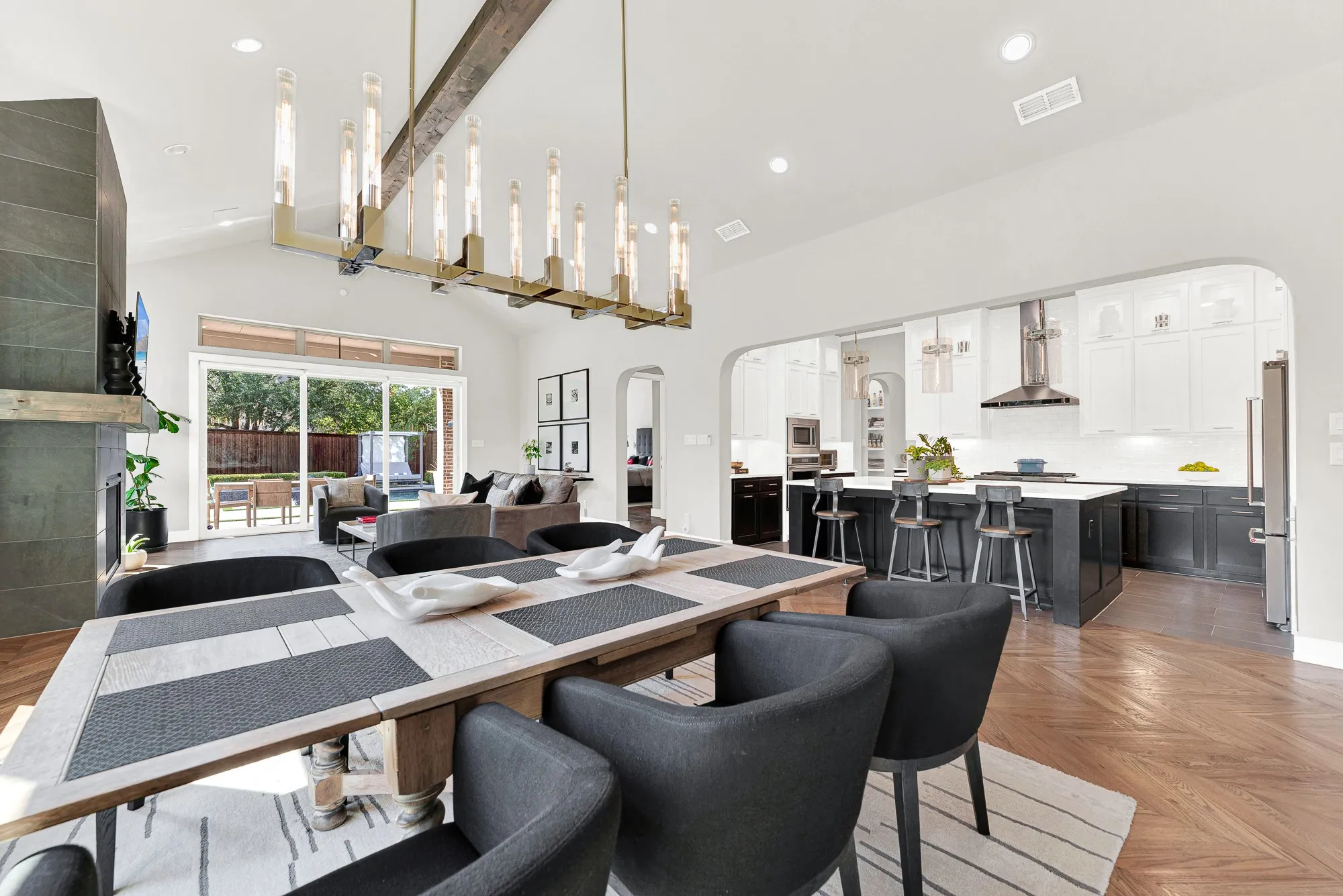 Single Family Residence For Sale in Collin County , 6749 Arbor Cove Drive, Frisco, Texas 75034, 3 Bedroom, 4 Bathroom, 2 Garage spaces, 4,038 Sqft, built in 2018, mls#21385669, Real Estate Agent in Frisco, Homes For Sale in Collin county, Homes For Sale in Frisco, Realtor in Frisco Texas, Real Estate Brokerage Independent Realty Texas, Luminita Cordes Realtor