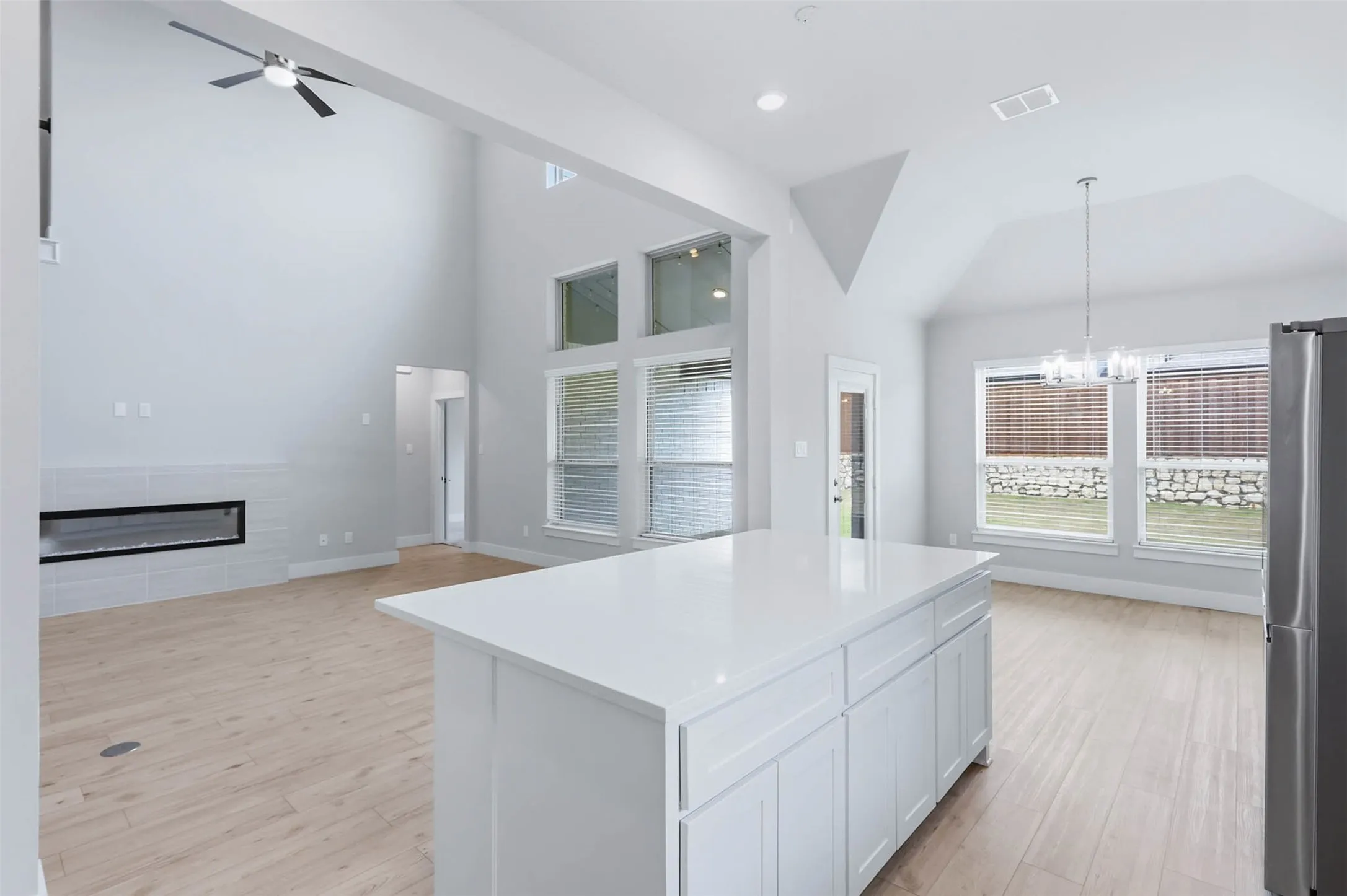 Single Family Residence For Rent in Denton County , 3848 Solebay Court, Little Elm, Texas 75068, 5 Bedroom, 4 Bathroom, 2 Garage spaces, 3,201 Sqft, built in 2024, mls#21396750, Real Estate Agent in Little Elm, Homes For Rent in Denton county, Homes For Rent in Little Elm, Realtor in Little Elm Texas, Real Estate Brokerage Independent Realty Texas, Luminita Cordes Realtor