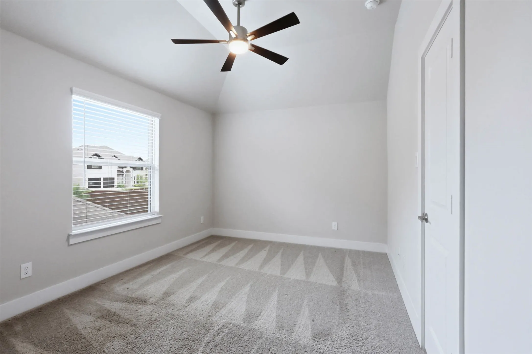 Single Family Residence For Rent in Denton County , 3848 Solebay Court, Little Elm, Texas 75068, 5 Bedroom, 4 Bathroom, 2 Garage spaces, 3,201 Sqft, built in 2024, mls#21396750, Real Estate Agent in Little Elm, Homes For Rent in Denton county, Homes For Rent in Little Elm, Realtor in Little Elm Texas, Real Estate Brokerage Independent Realty Texas, Luminita Cordes Realtor