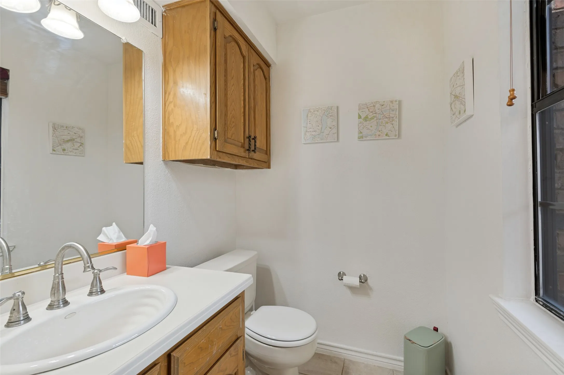 Single Family Residence For Sale in Dallas County , 500 Saint Durney Court, Irving, Texas 75038, 2 Bedroom, 3 Bathroom, 2 Garage spaces, 1,501 Sqft, built in 1984, mls#21394801, Real Estate Agent in Irving, Homes For Sale in Dallas county, Homes For Sale in Irving, Realtor in Irving Texas, Real Estate Brokerage Independent Realty Texas, Luminita Cordes Realtor