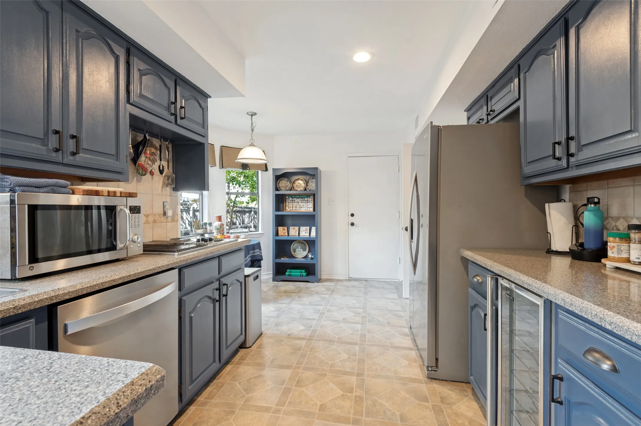 Single Family Residence For Sale in Dallas County , 500 Saint Durney Court, Irving, Texas 75038, 2 Bedroom, 3 Bathroom, 2 Garage spaces, 1,501 Sqft, built in 1984, mls#21394801, Real Estate Agent in Irving, Homes For Sale in Dallas county, Homes For Sale in Irving, Realtor in Irving Texas, Real Estate Brokerage Independent Realty Texas, Luminita Cordes Realtor