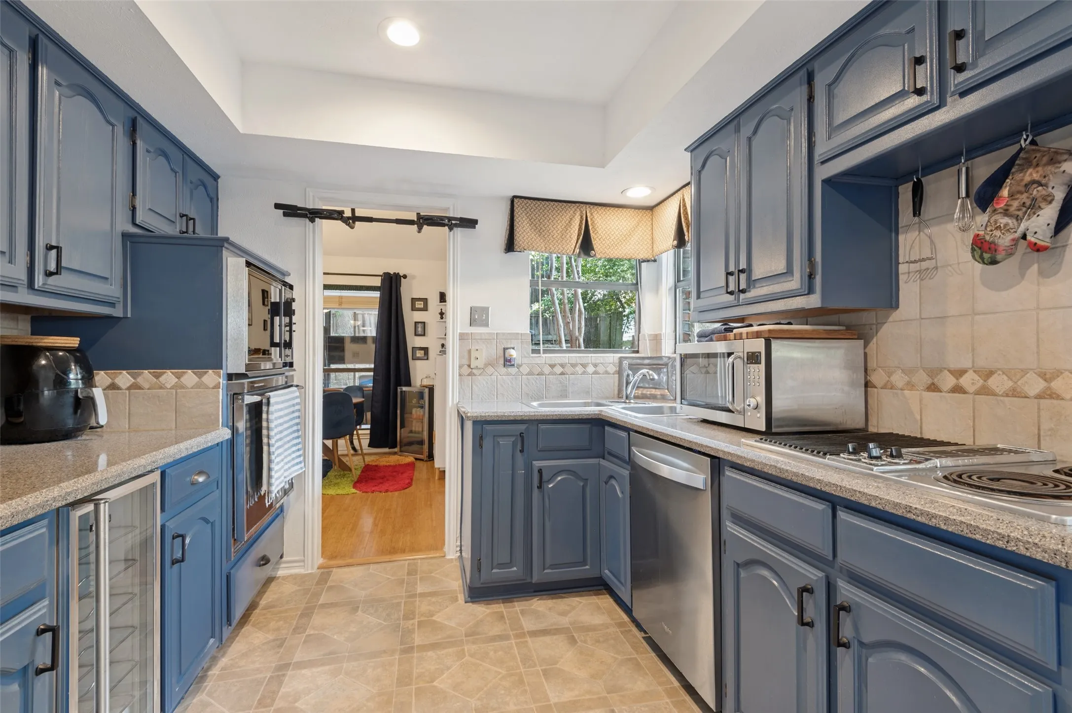 Single Family Residence For Sale in Dallas County , 500 Saint Durney Court, Irving, Texas 75038, 2 Bedroom, 3 Bathroom, 2 Garage spaces, 1,501 Sqft, built in 1984, mls#21394801, Real Estate Agent in Irving, Homes For Sale in Dallas county, Homes For Sale in Irving, Realtor in Irving Texas, Real Estate Brokerage Independent Realty Texas, Luminita Cordes Realtor
