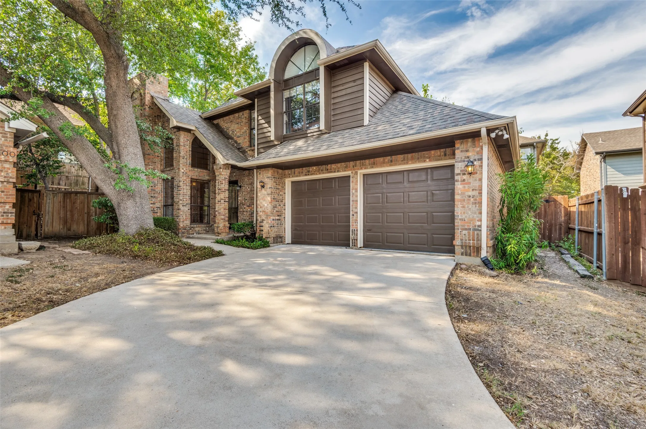 Single Family Residence For Sale in Dallas County , 500 Saint Durney Court, Irving, Texas 75038, 2 Bedroom, 3 Bathroom, 2 Garage spaces, 1,501 Sqft, built in 1984, mls#21394801, Real Estate Agent in Irving, Homes For Sale in Dallas county, Homes For Sale in Irving, Realtor in Irving Texas, Real Estate Brokerage Independent Realty Texas, Luminita Cordes Realtor